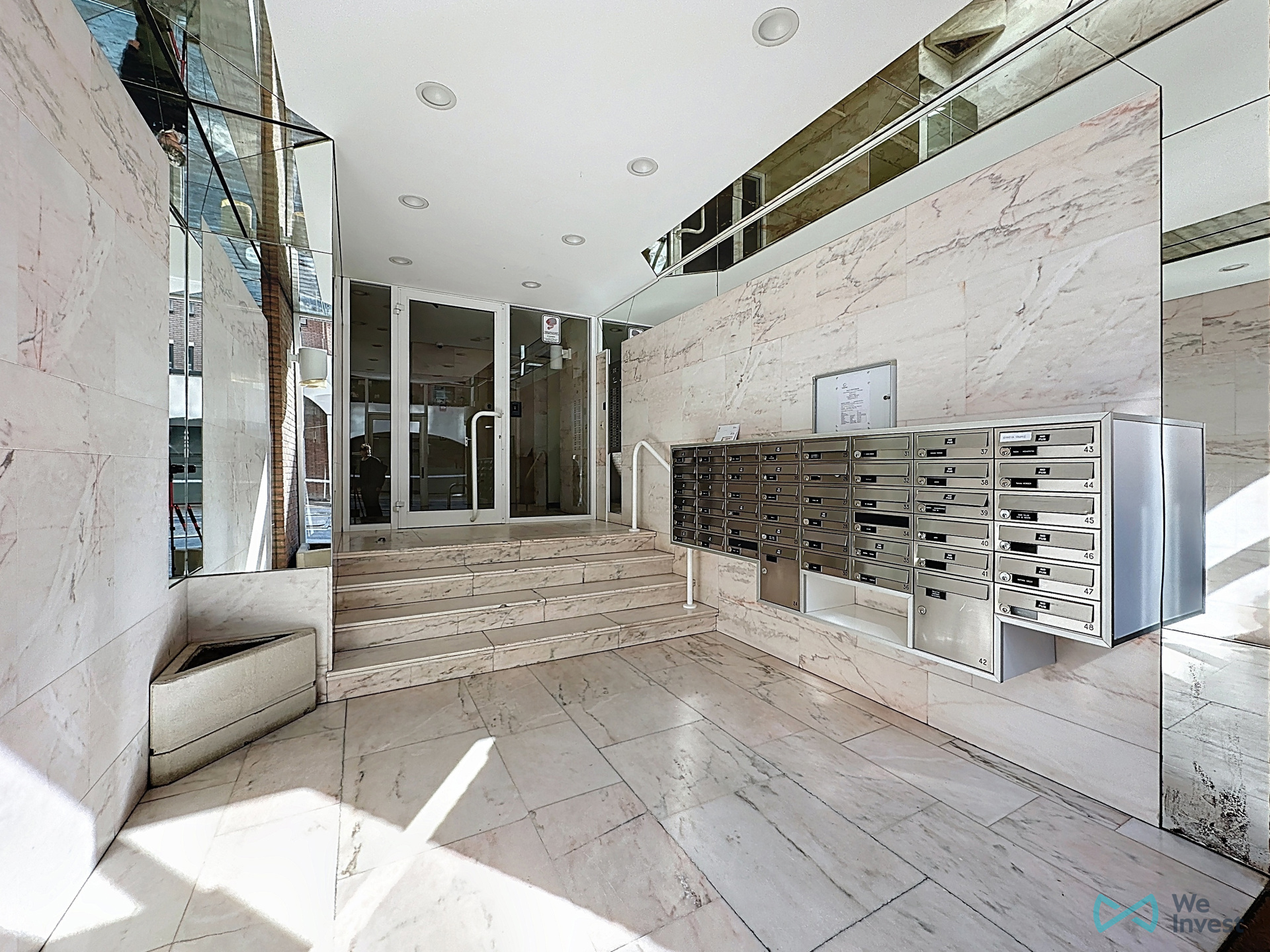 Picture 1 of 4 for Studio in Ixelles