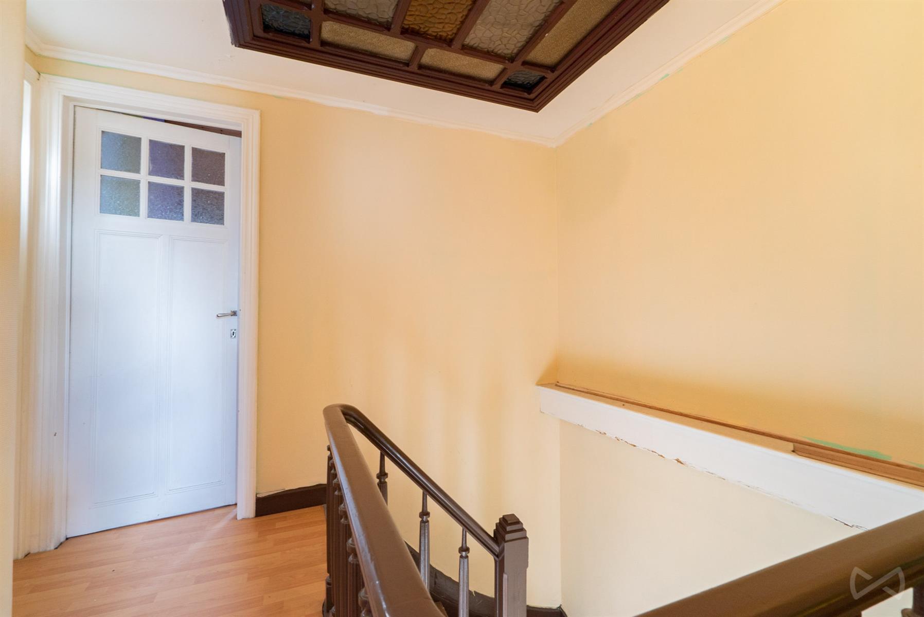 Picture 3 of 4 for House with six bedrooms in Lodelinsart