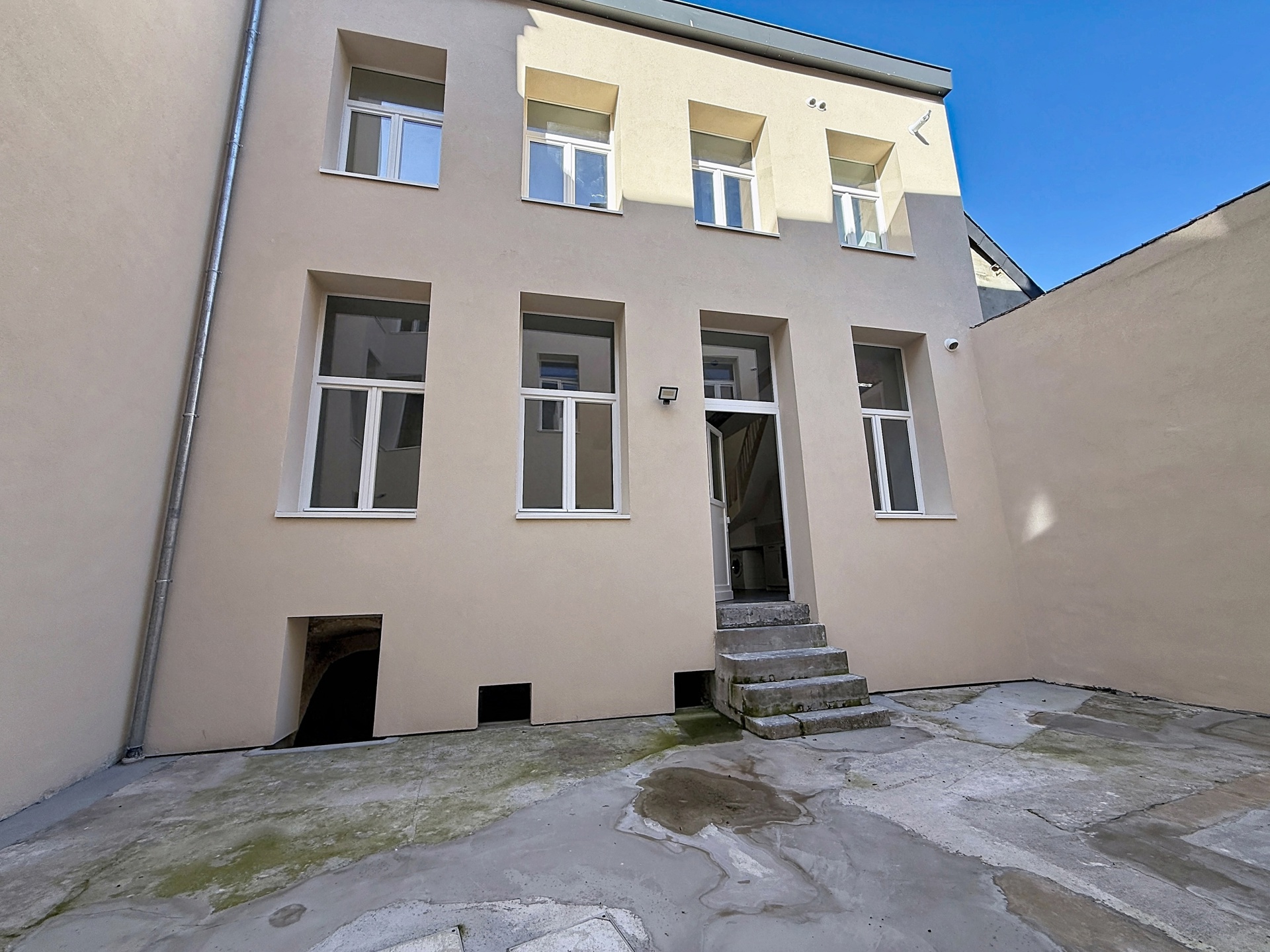 Picture 1 of 5 for House with three bedrooms in Ath