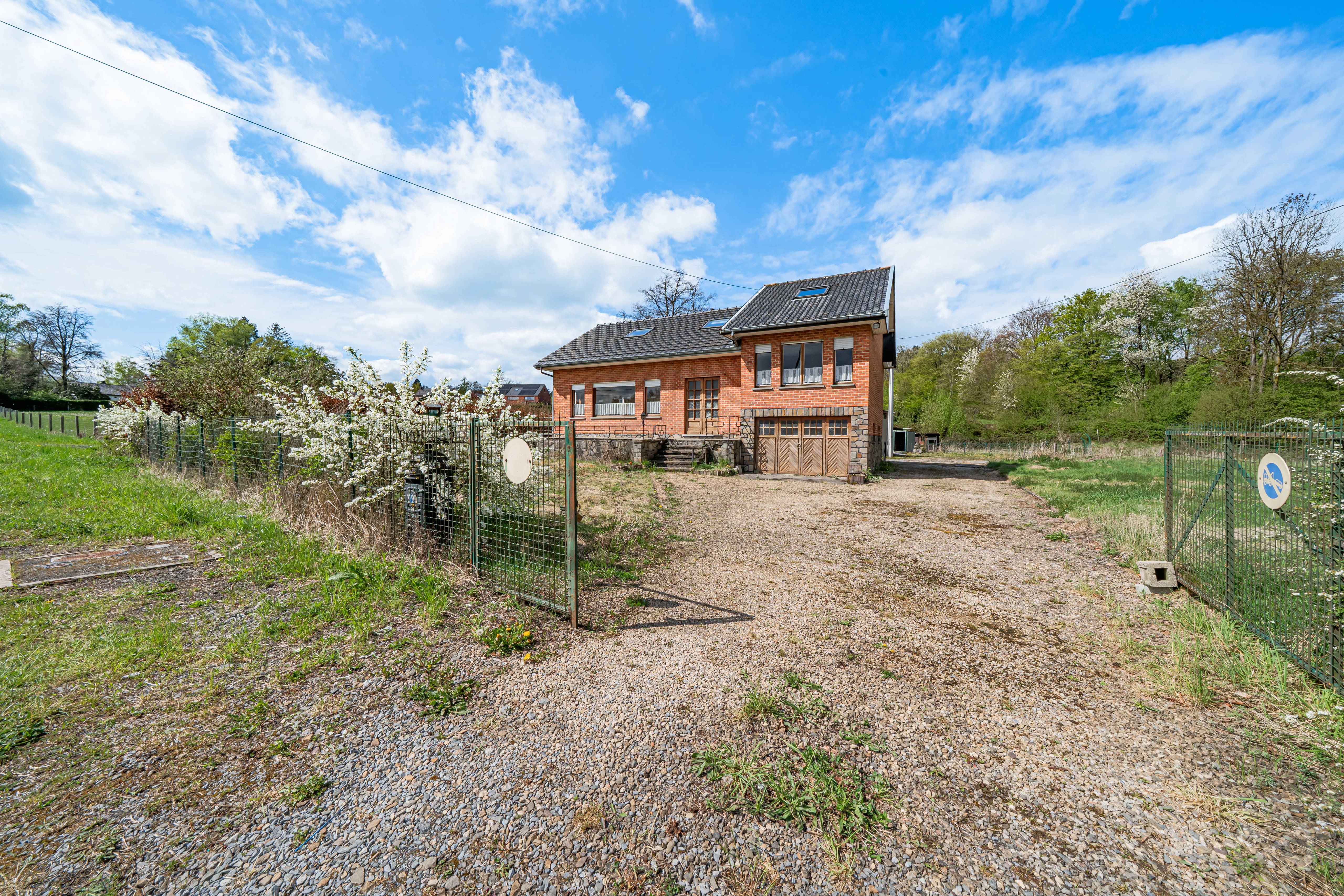 Picture 2 of 3 for House with four bedrooms in Dolembreux