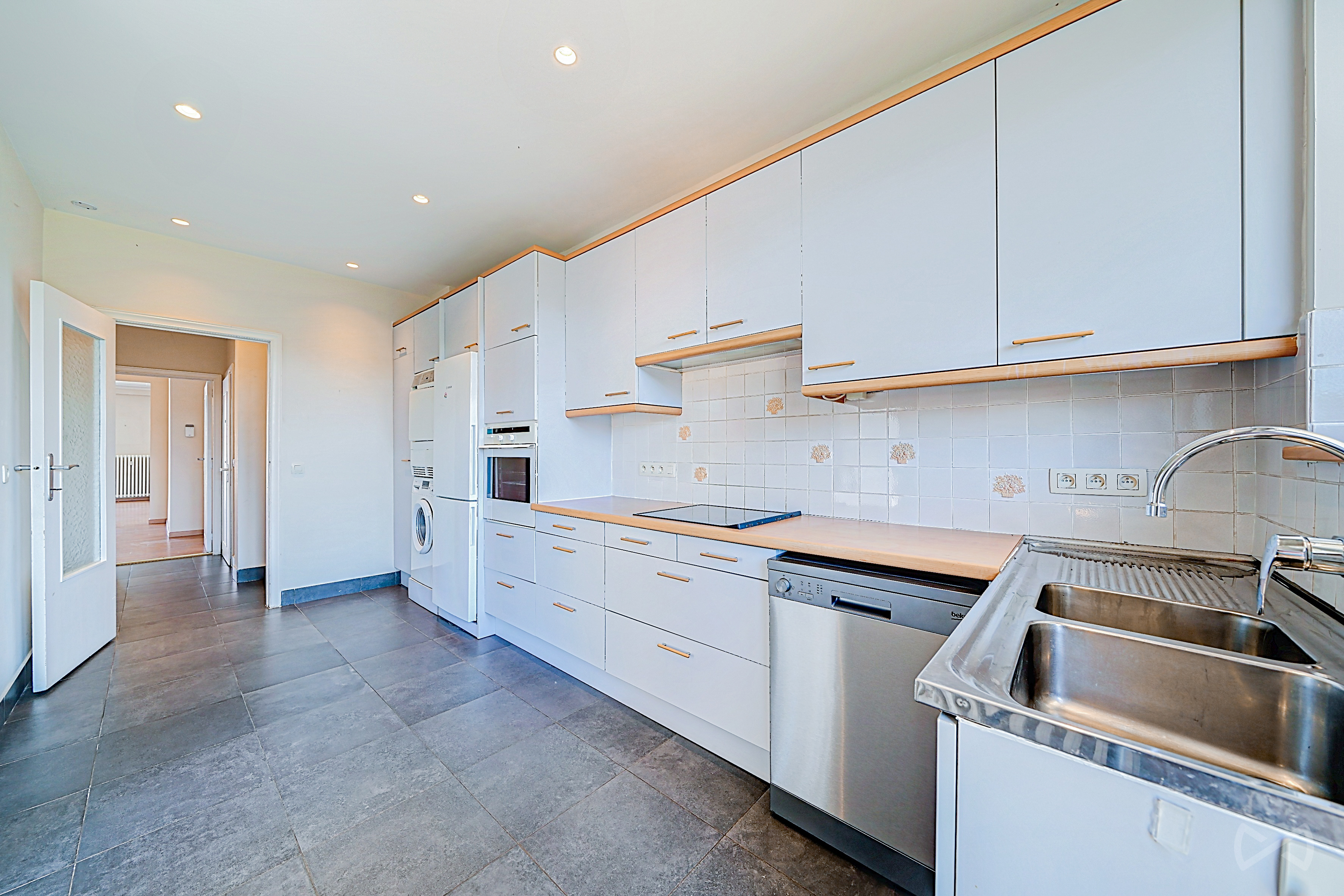 Picture 3 of 4 for Flat with three bedrooms in Ixelles