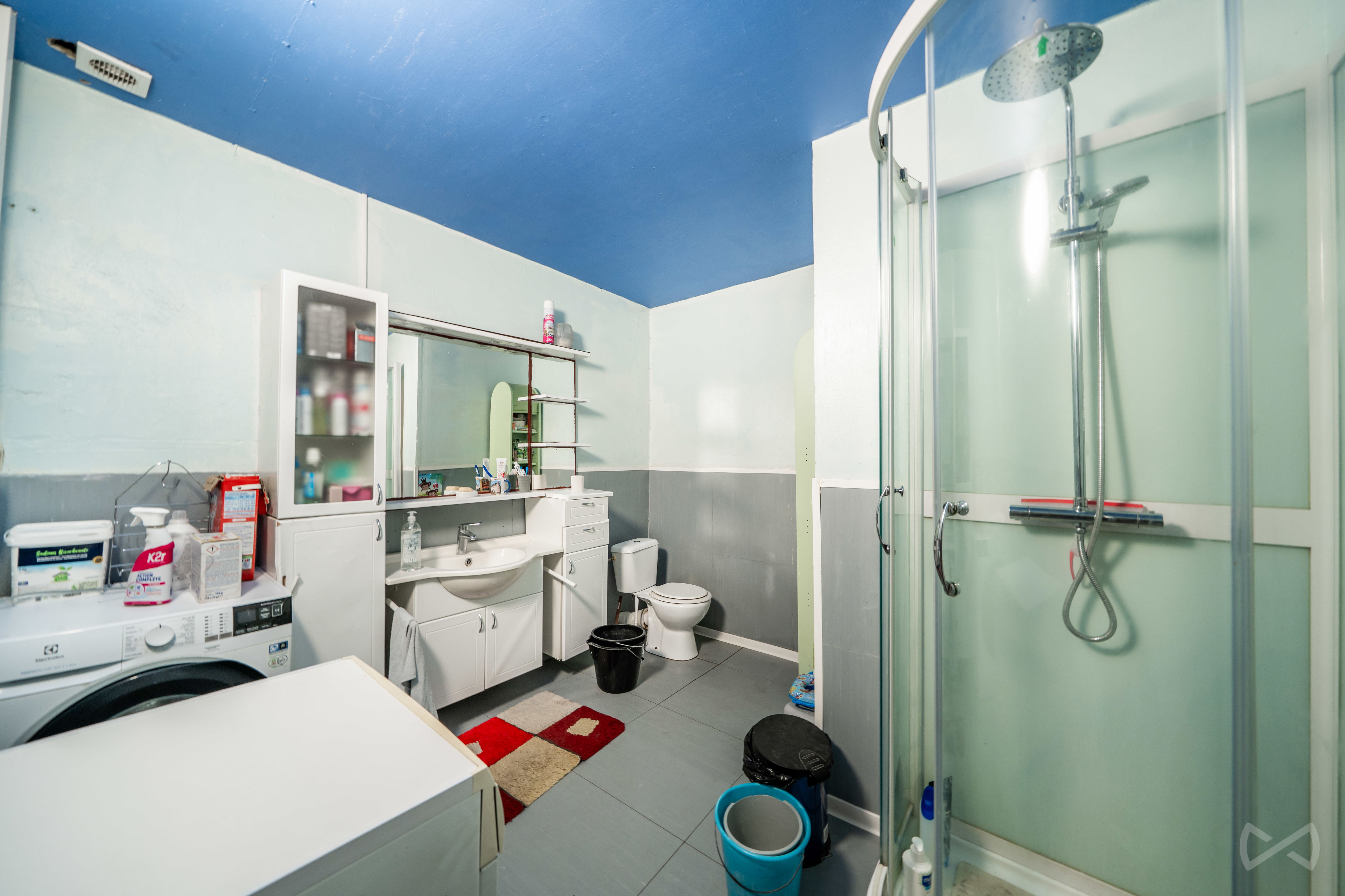 Photo 2 sur 4 pour Maison de deux chambres à Roux