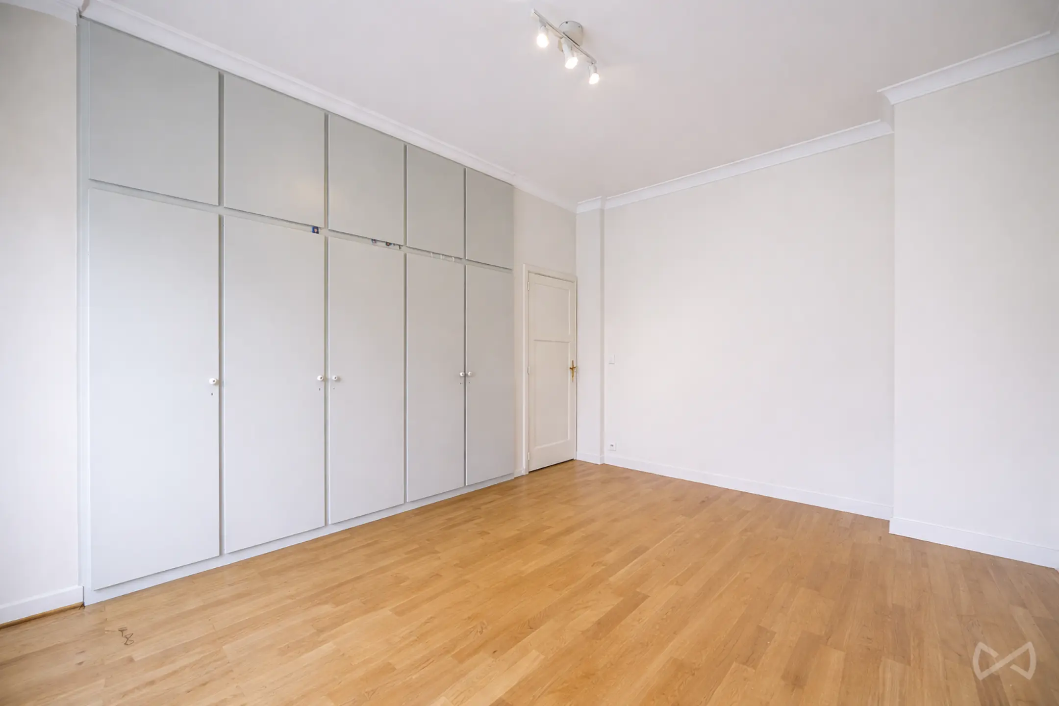 Picture 3 of 4 for Flat with four bedrooms in Ixelles