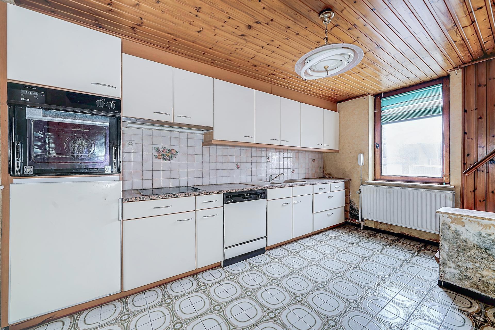 Photo 3 sur 4 pour Maison de cinq chambres à Peissant