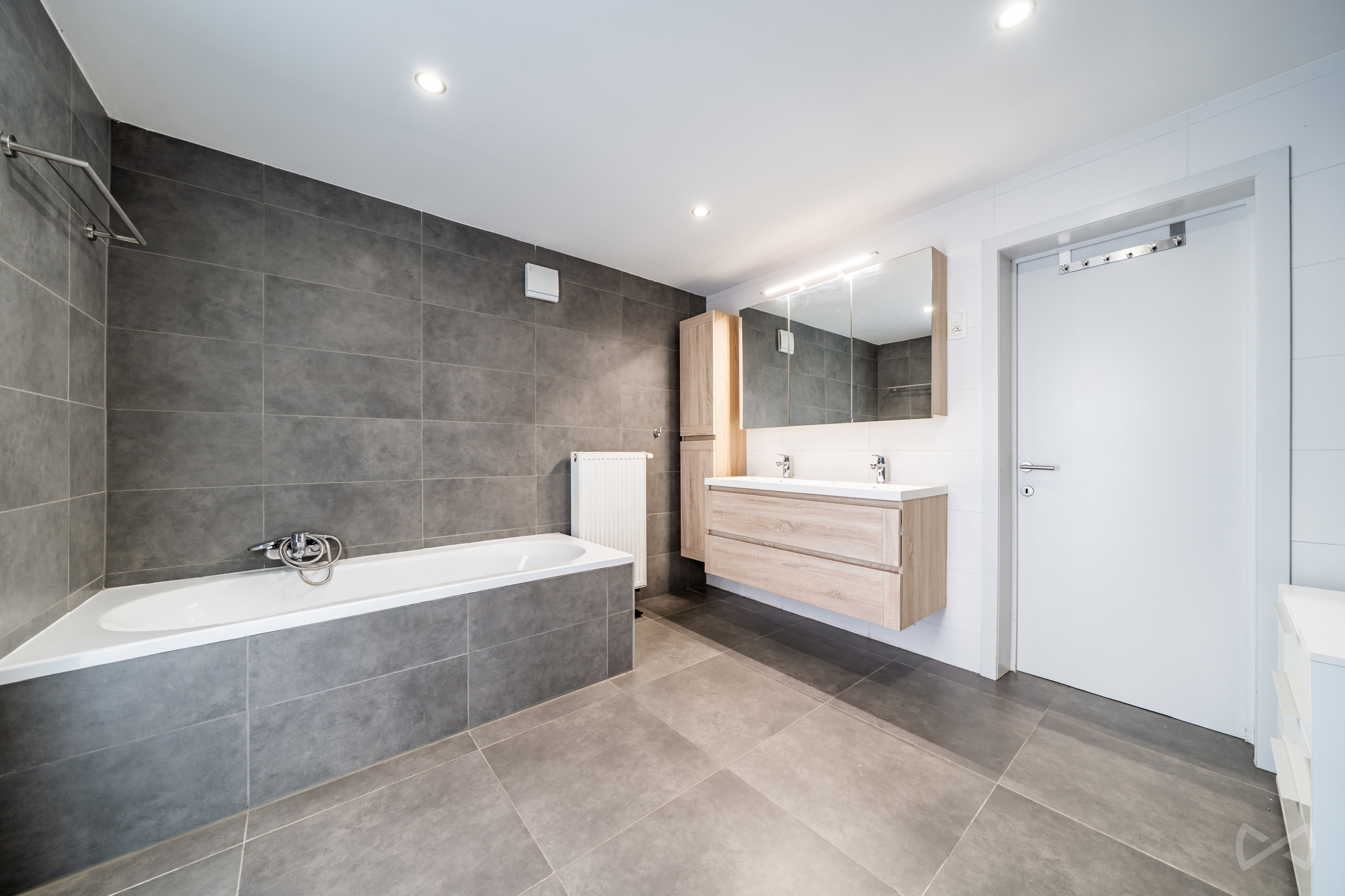 Picture 2 of 4 for House with five bedrooms in Lessines