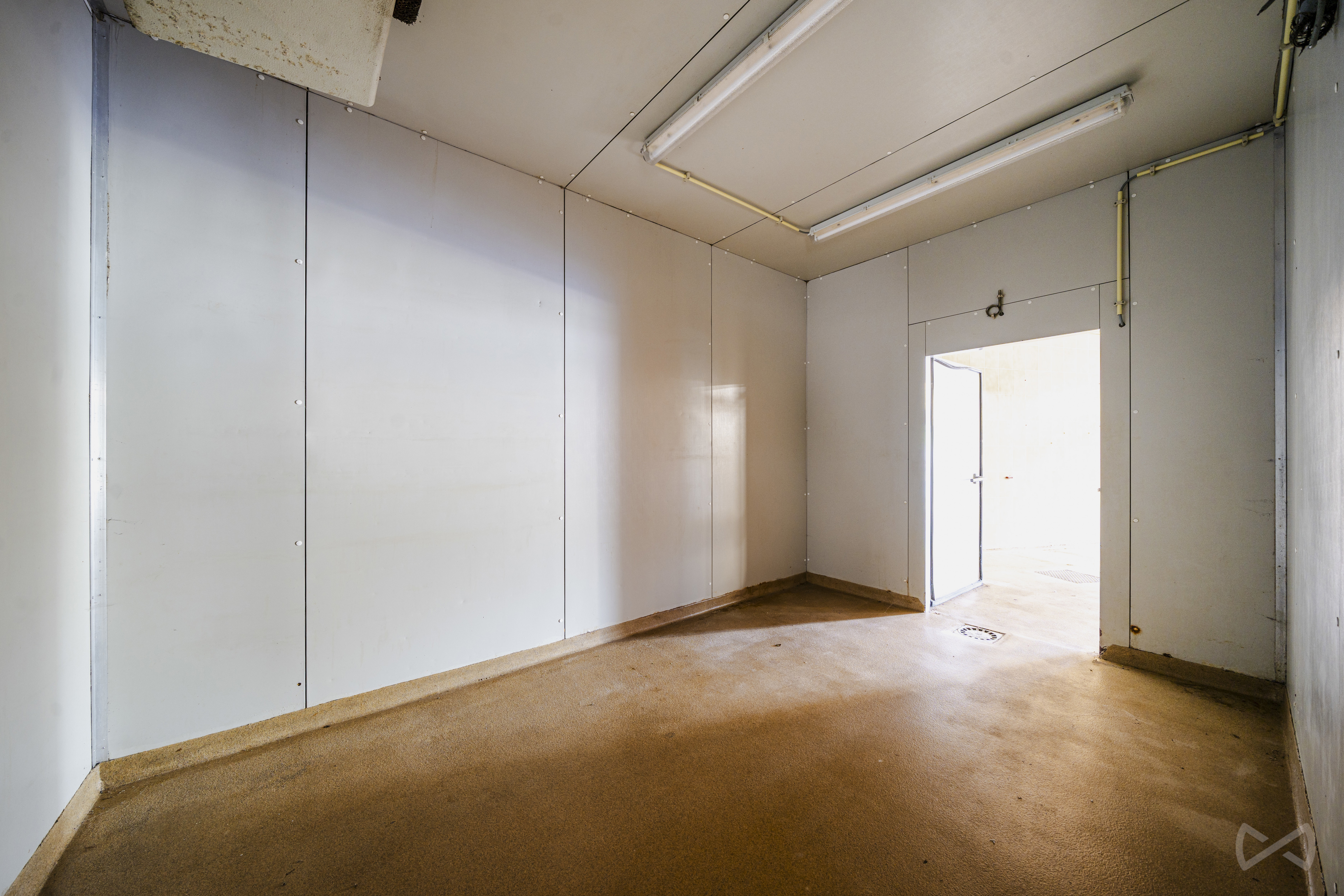 Picture 3 of 4 for Multi-purpose building with four bedrooms in Eghezee