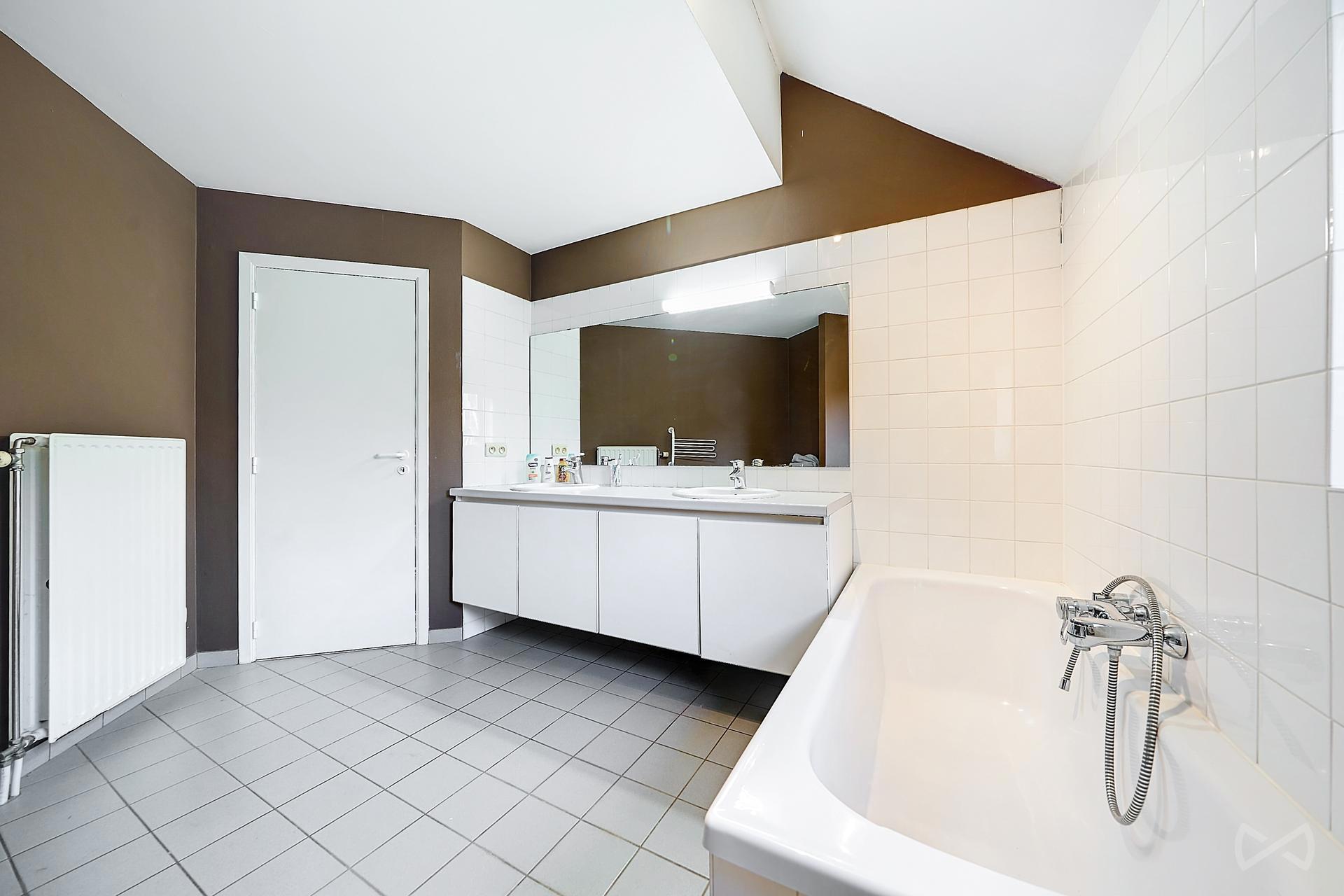 Foto 4 van 4 van Villa met vier slaapkamers in Embourg