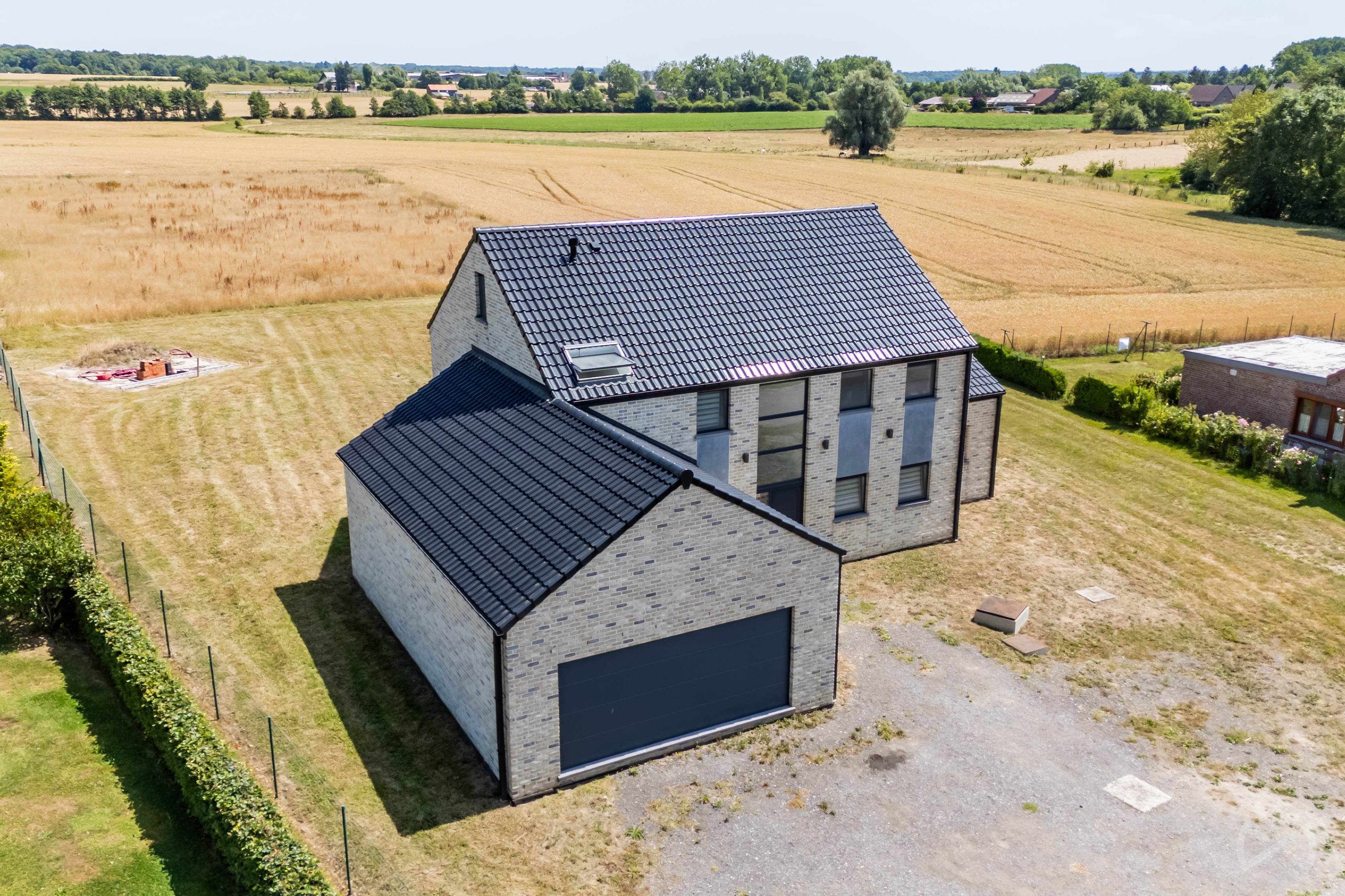 Picture 1 of 4 for Villa with four bedrooms in Bienne-lez-happart