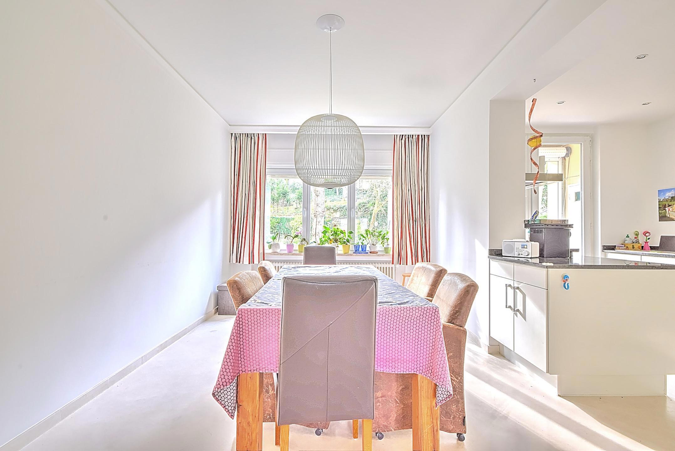 Picture 3 of 3 for Flat with three bedrooms in Forest