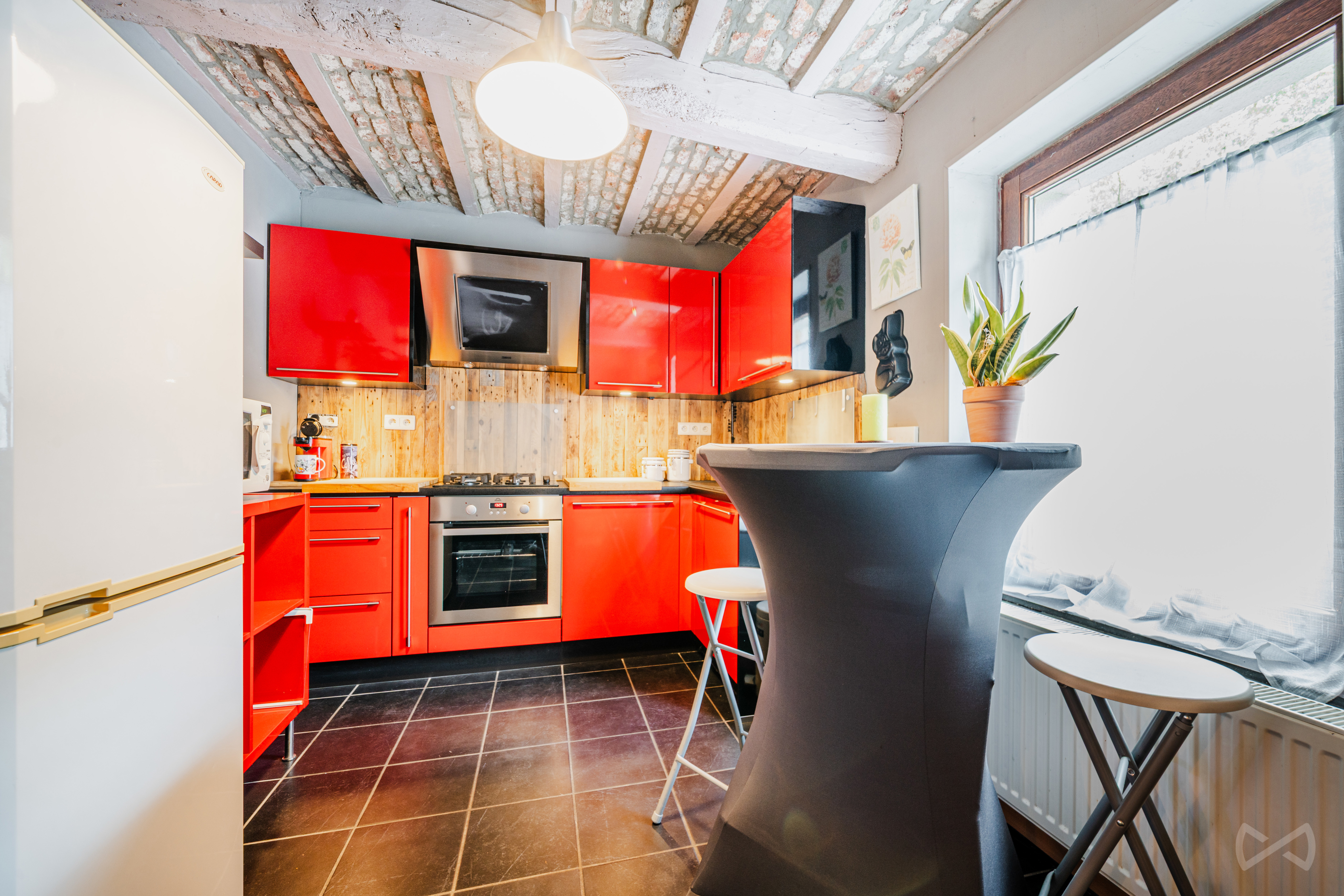 Photo 4 sur 4 pour Maison de deux chambres à Roux