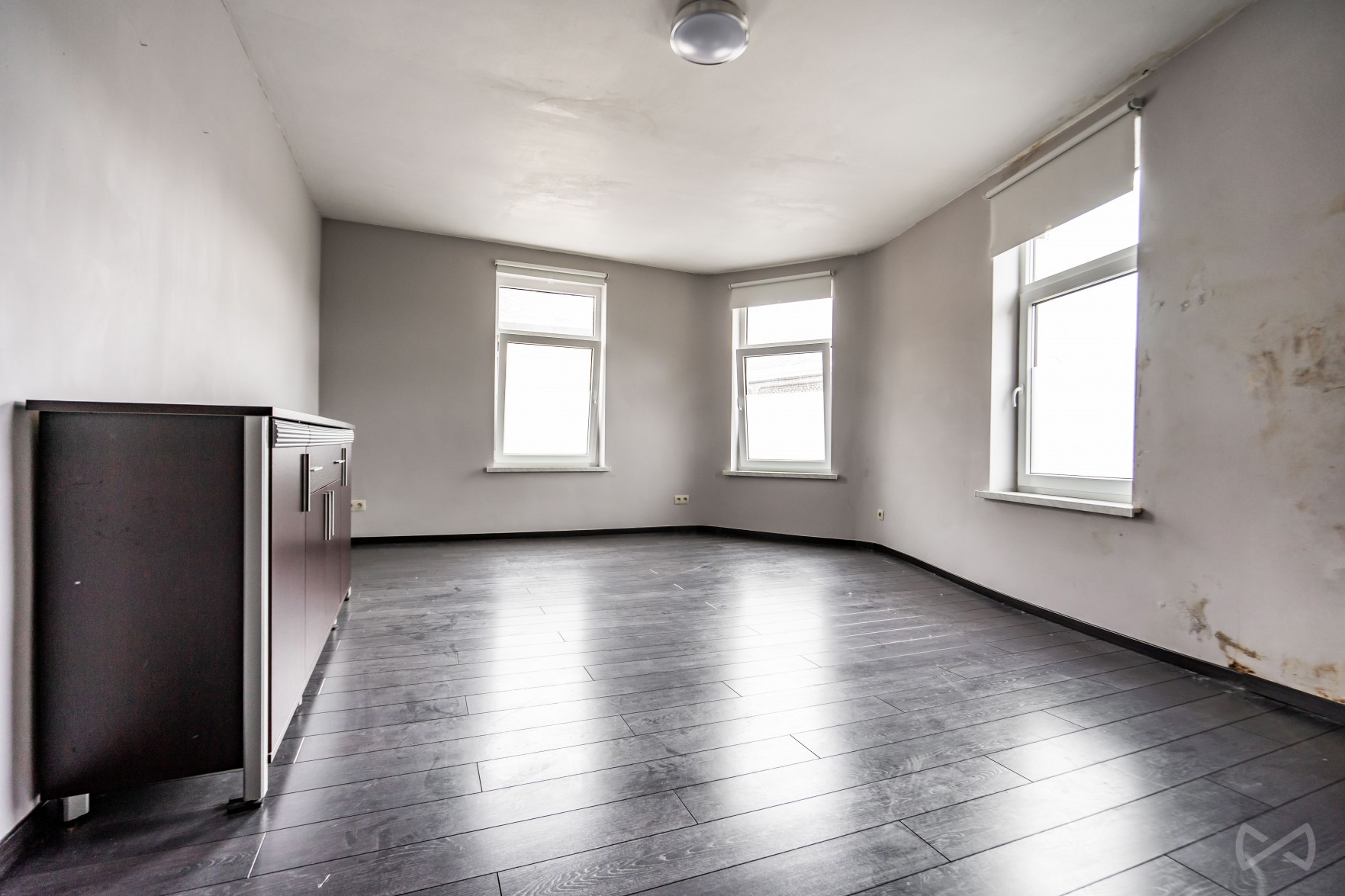 Photo 2 sur 4 pour Immeuble mixte de deux chambres à La Louvière