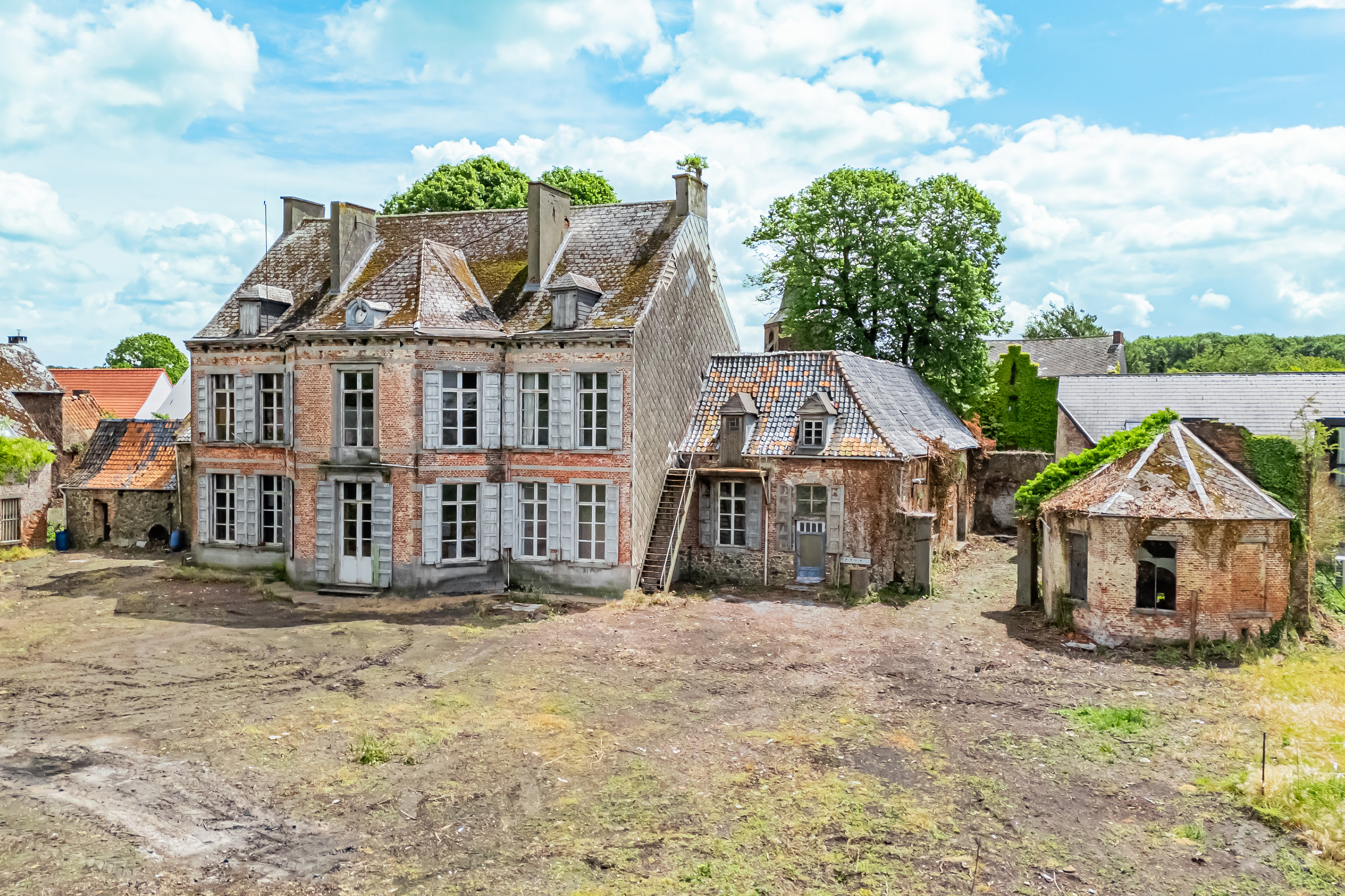 Picture 1 of 4 for Castle with ten bedrooms in Vellereille-le-sec