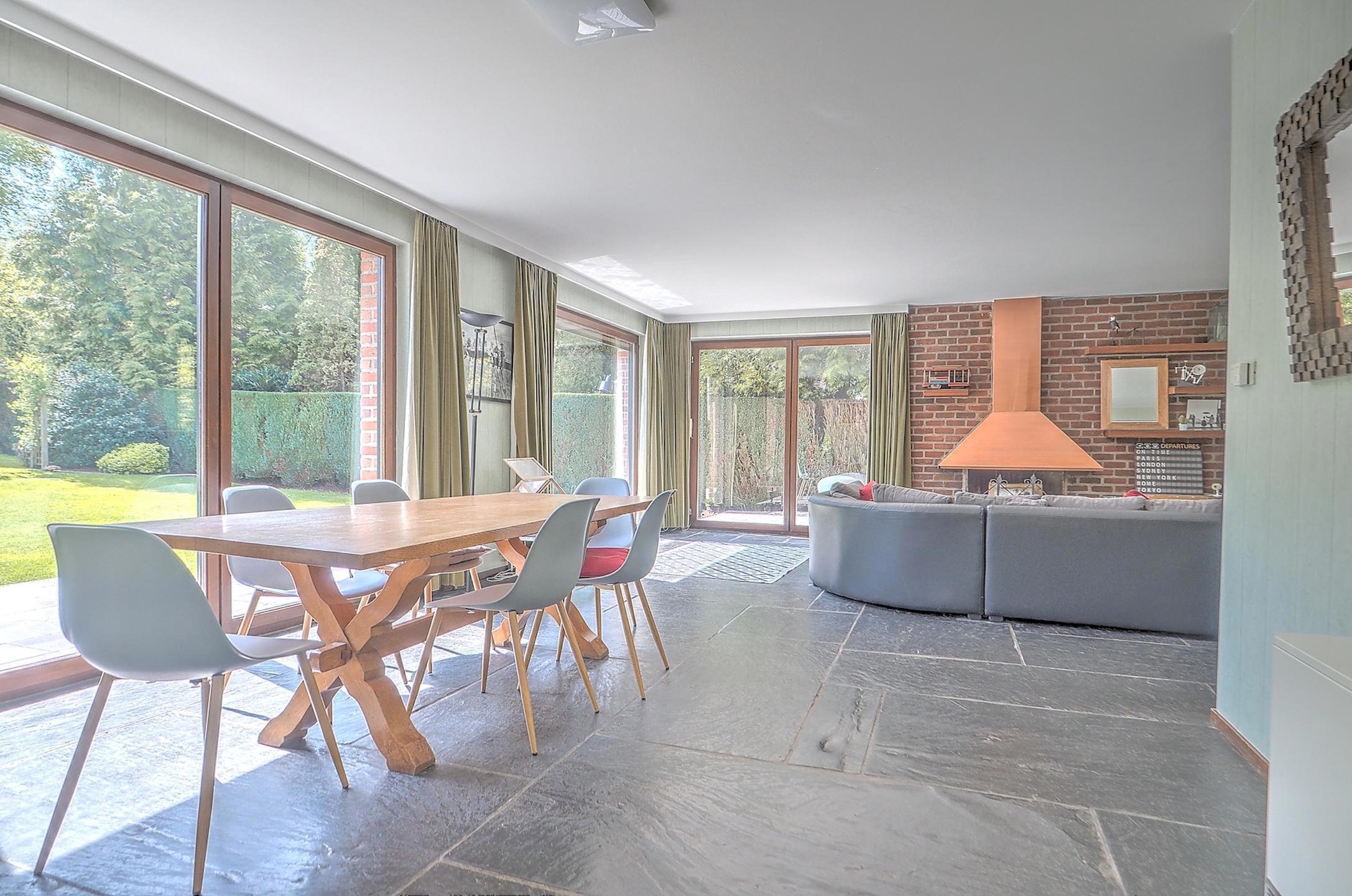 Photo 3 sur 4 pour Maison de quatre chambres à Uccle