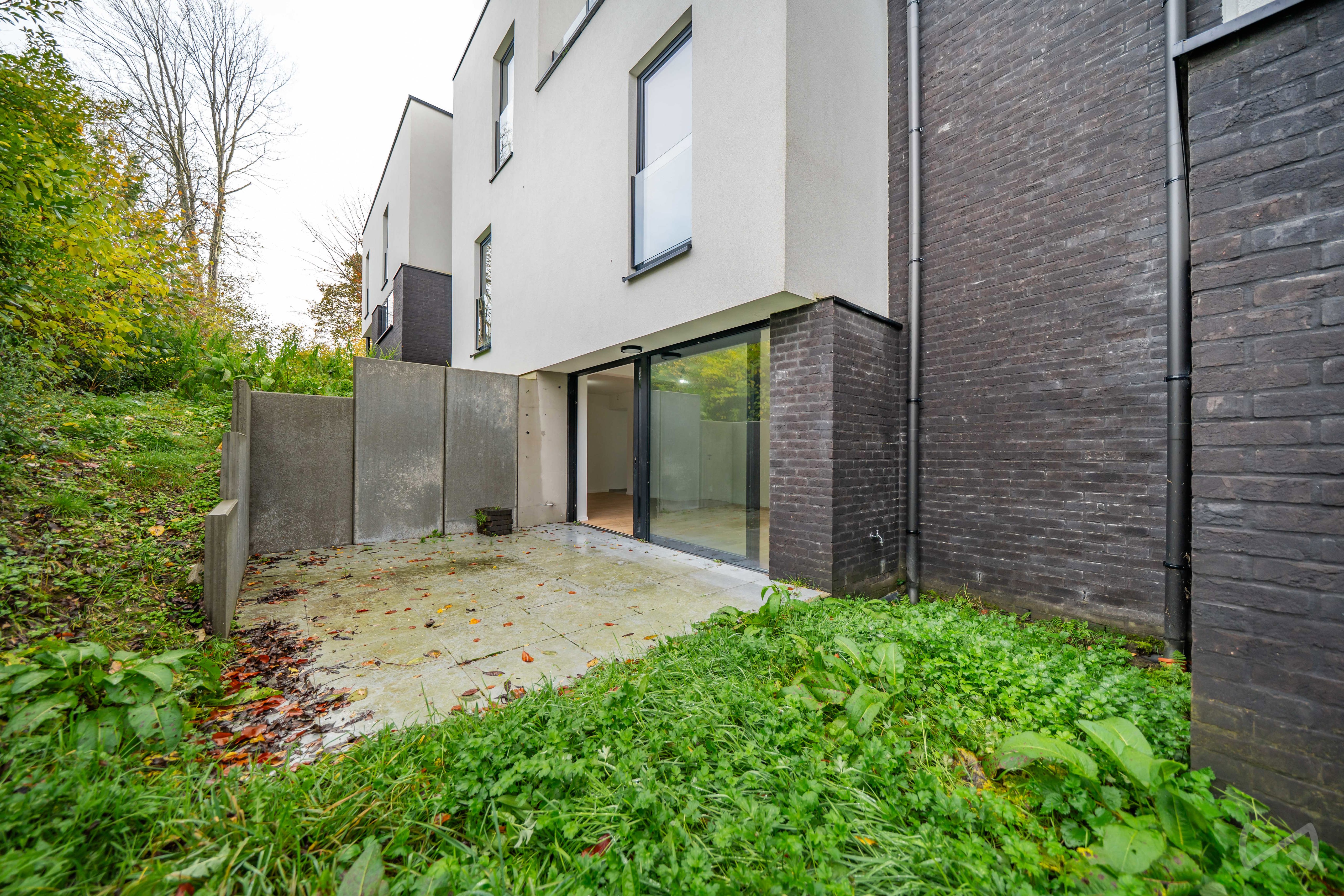 Foto 1 van 2 van Gelijkvloerse verdieping met één slaapkamer in Seraing Boncelles