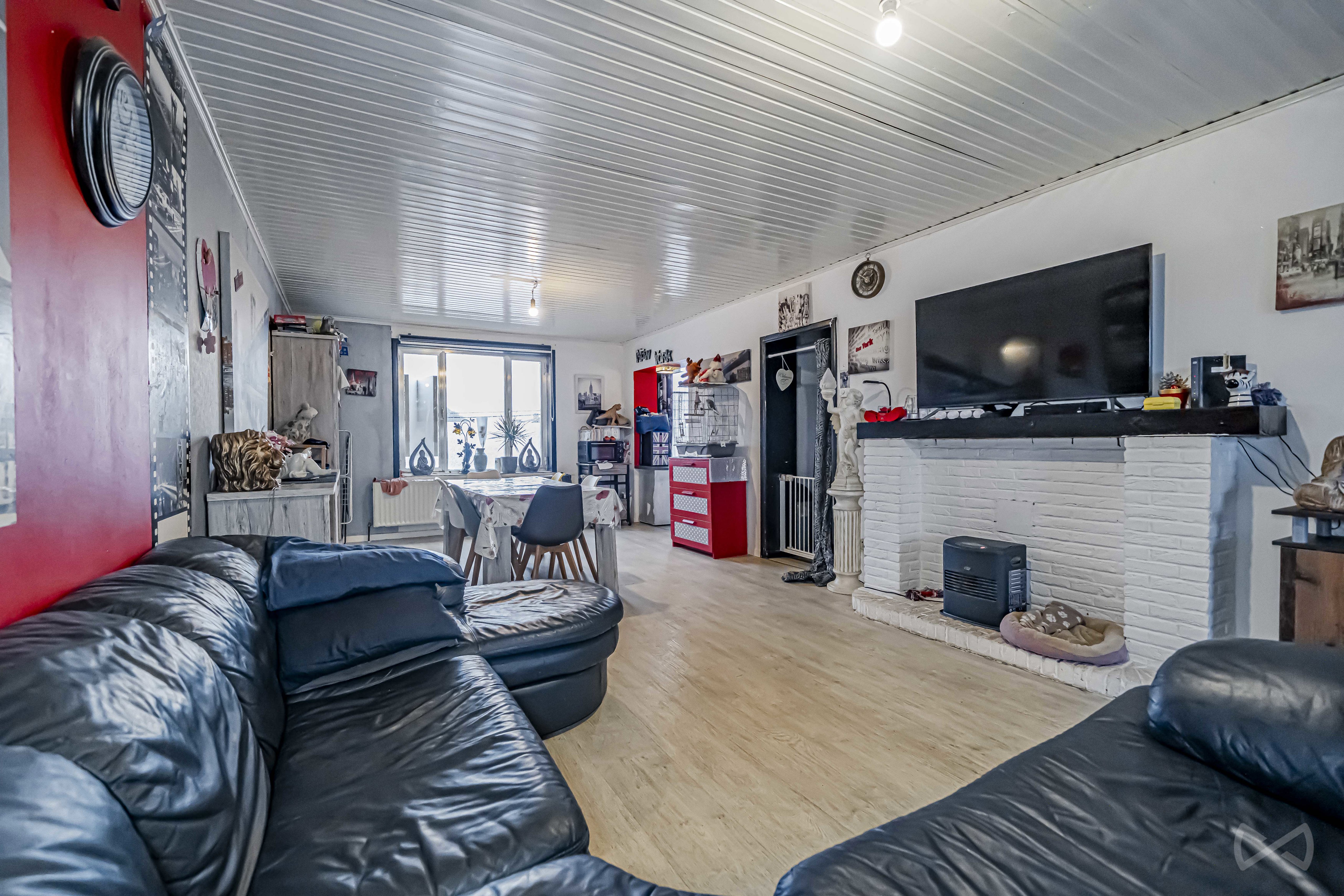 Picture 1 of 4 for Multi-purpose building with two bedrooms in Péronnes (-lez-binche)