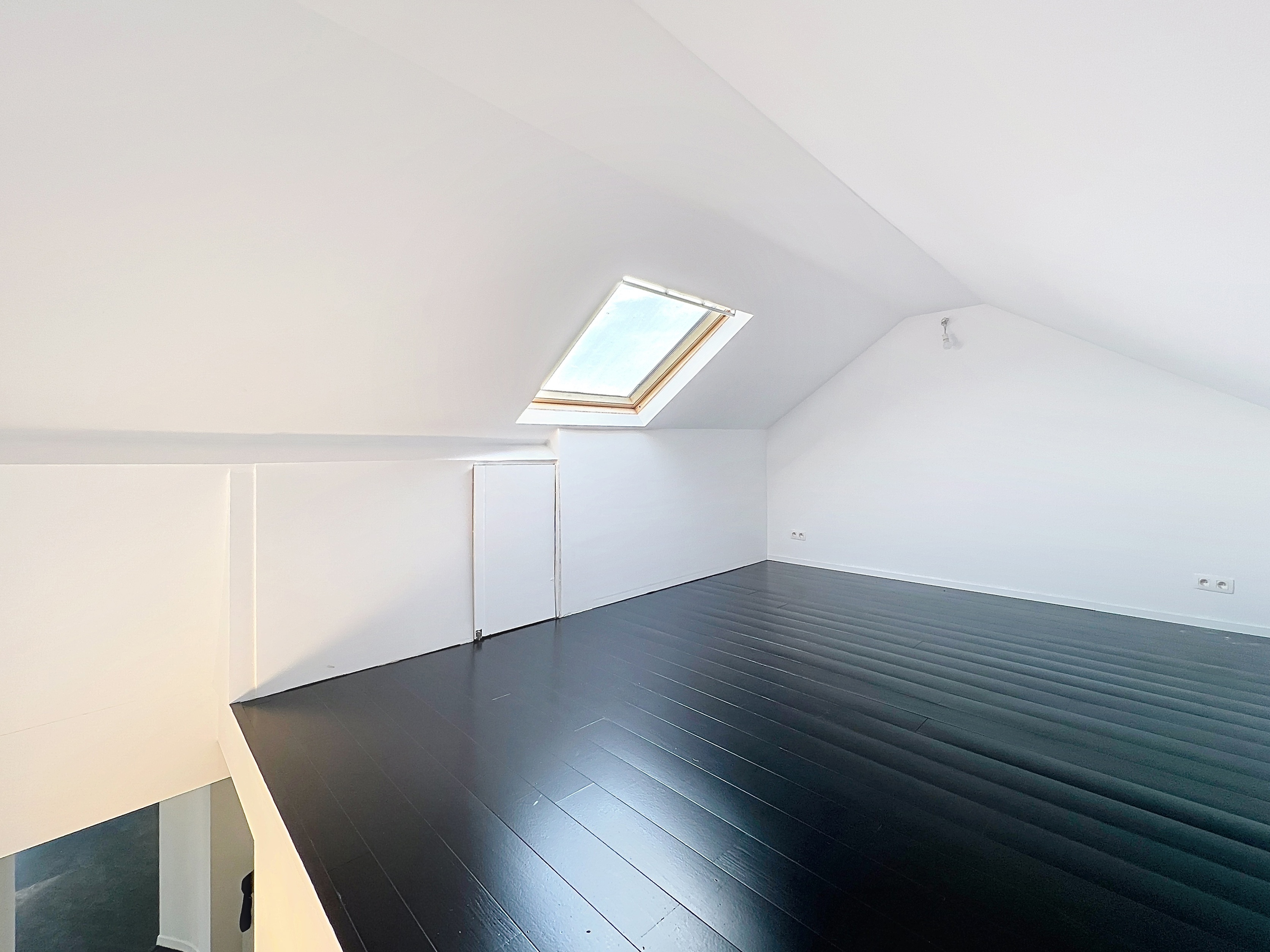 Foto 1 van 4 van Appartement met drie slaapkamers in Schaerbeek