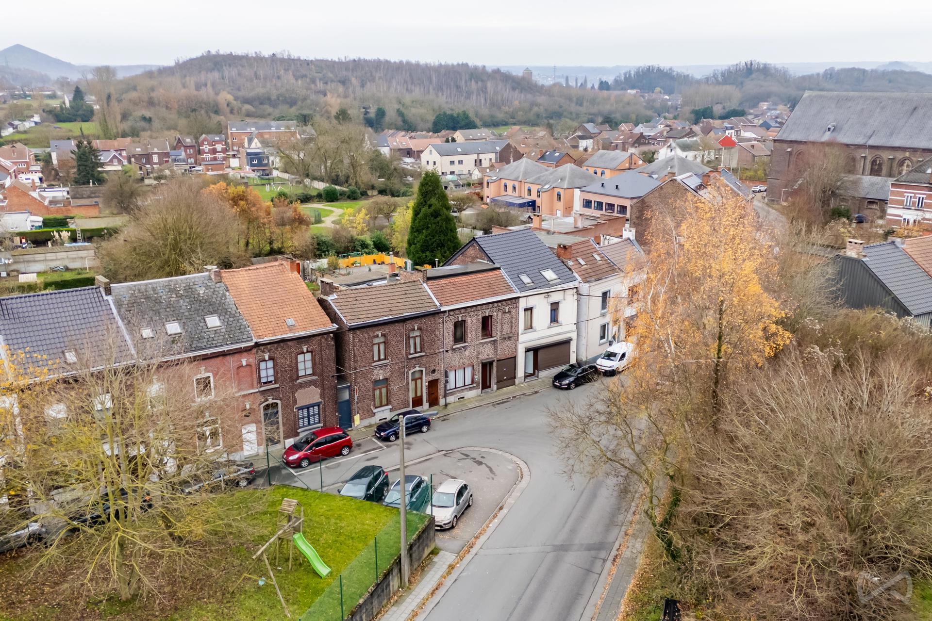 Photo 4 sur 4 pour Maison de cinq chambres à Montignies-Sur-Sambre
