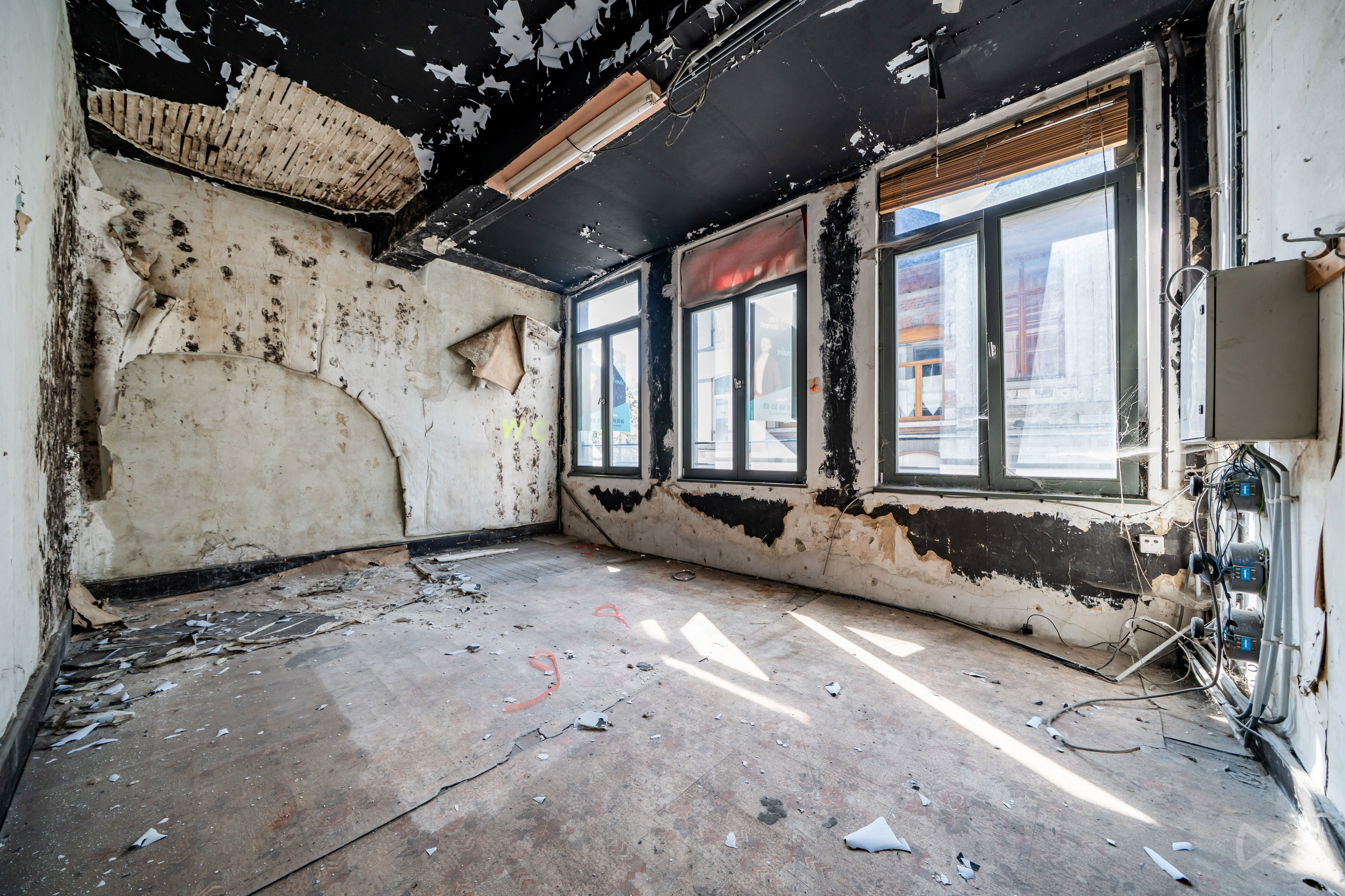 Picture 2 of 4 for Commercial building in Mons