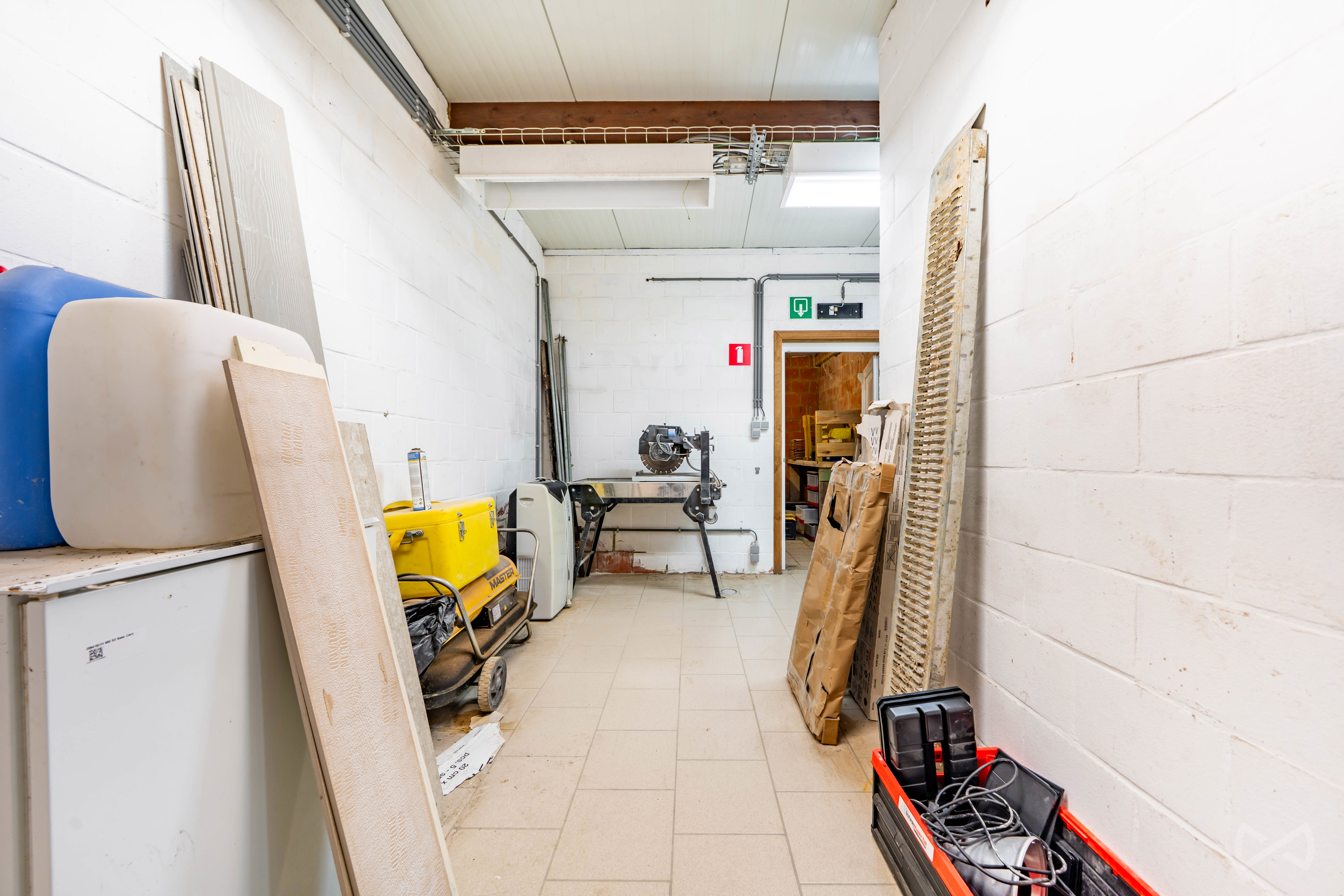 Picture 2 of 4 for Garage in Maffle