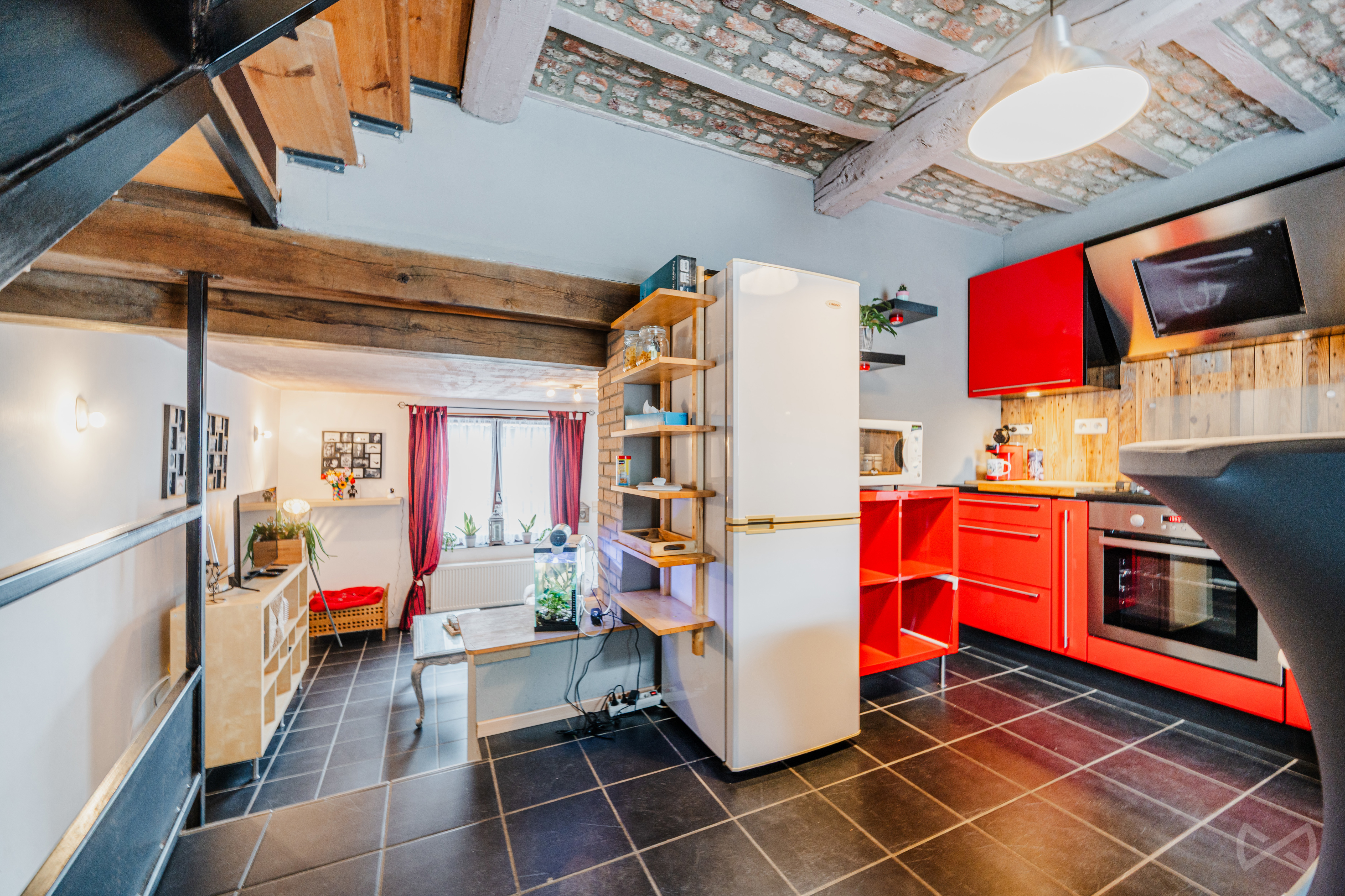 Photo 3 sur 4 pour Maison de deux chambres à Roux