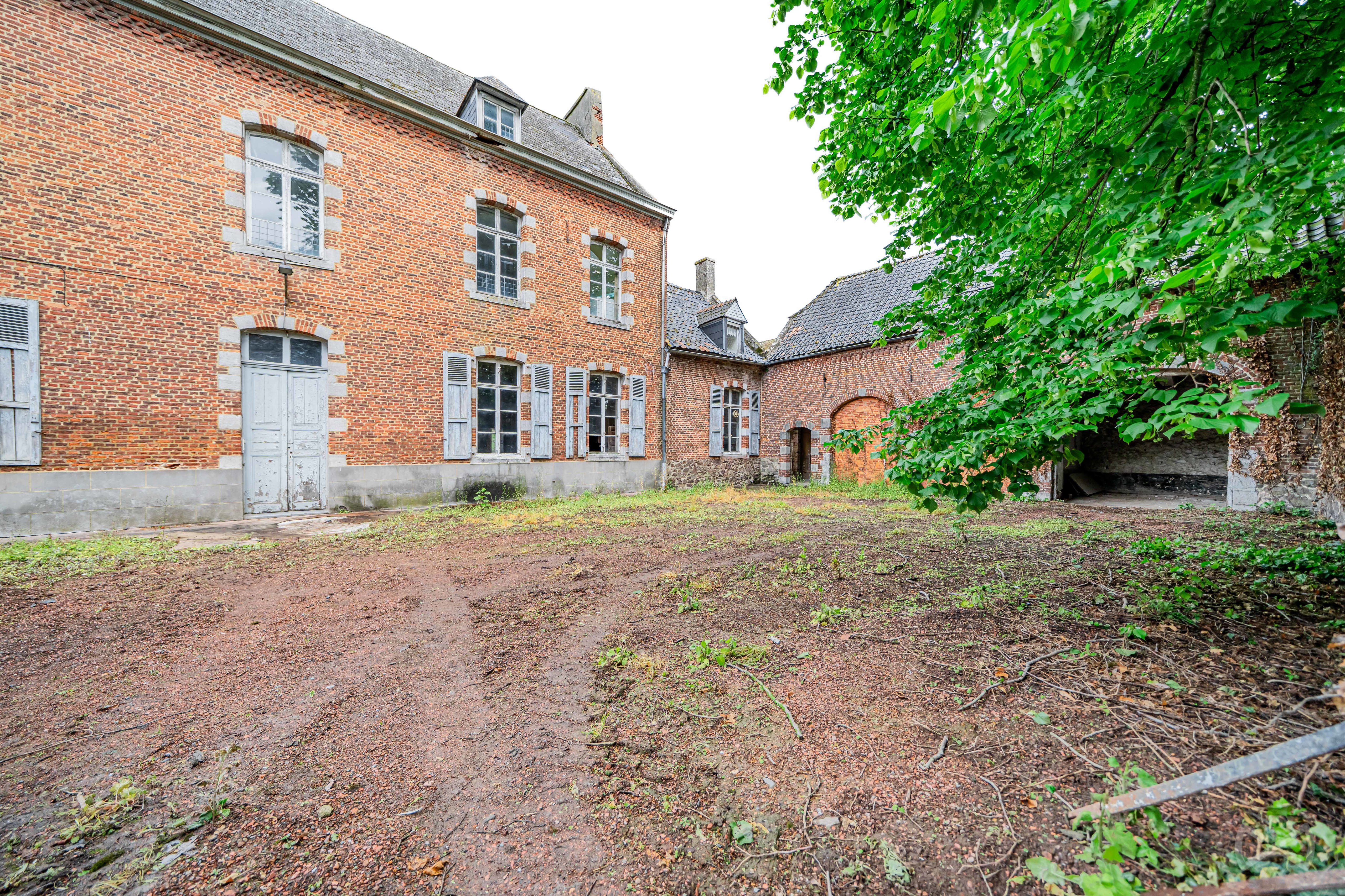 Picture 3 of 4 for Castle with ten bedrooms in Vellereille-le-sec