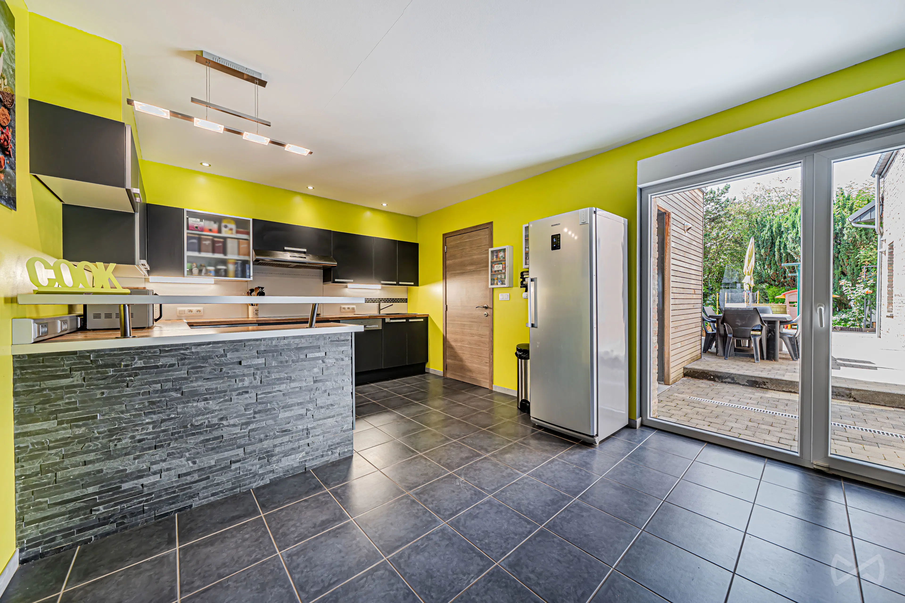Picture 1 of 4 for House with eight bedrooms in Waremme