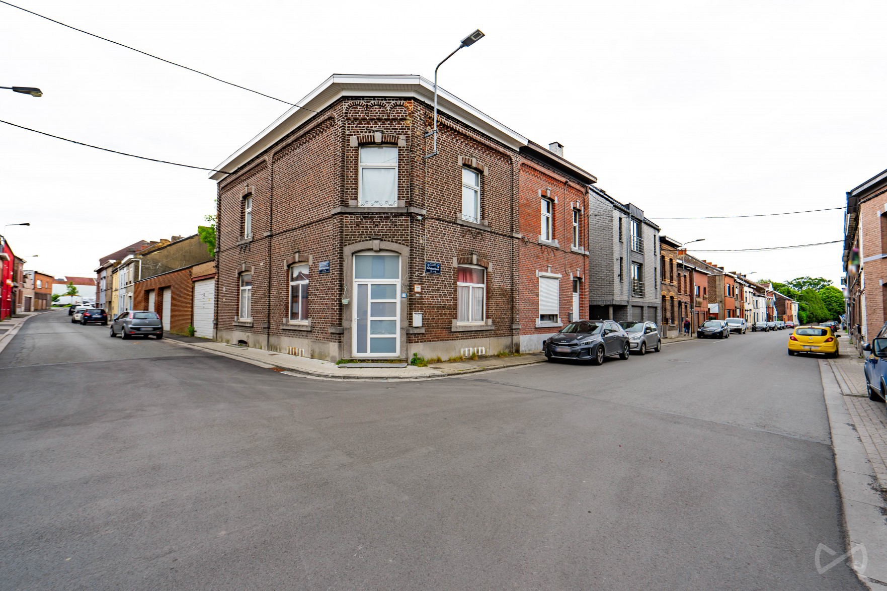 Photo 2 sur 4 pour Immeuble mixte de deux chambres à La Louvière