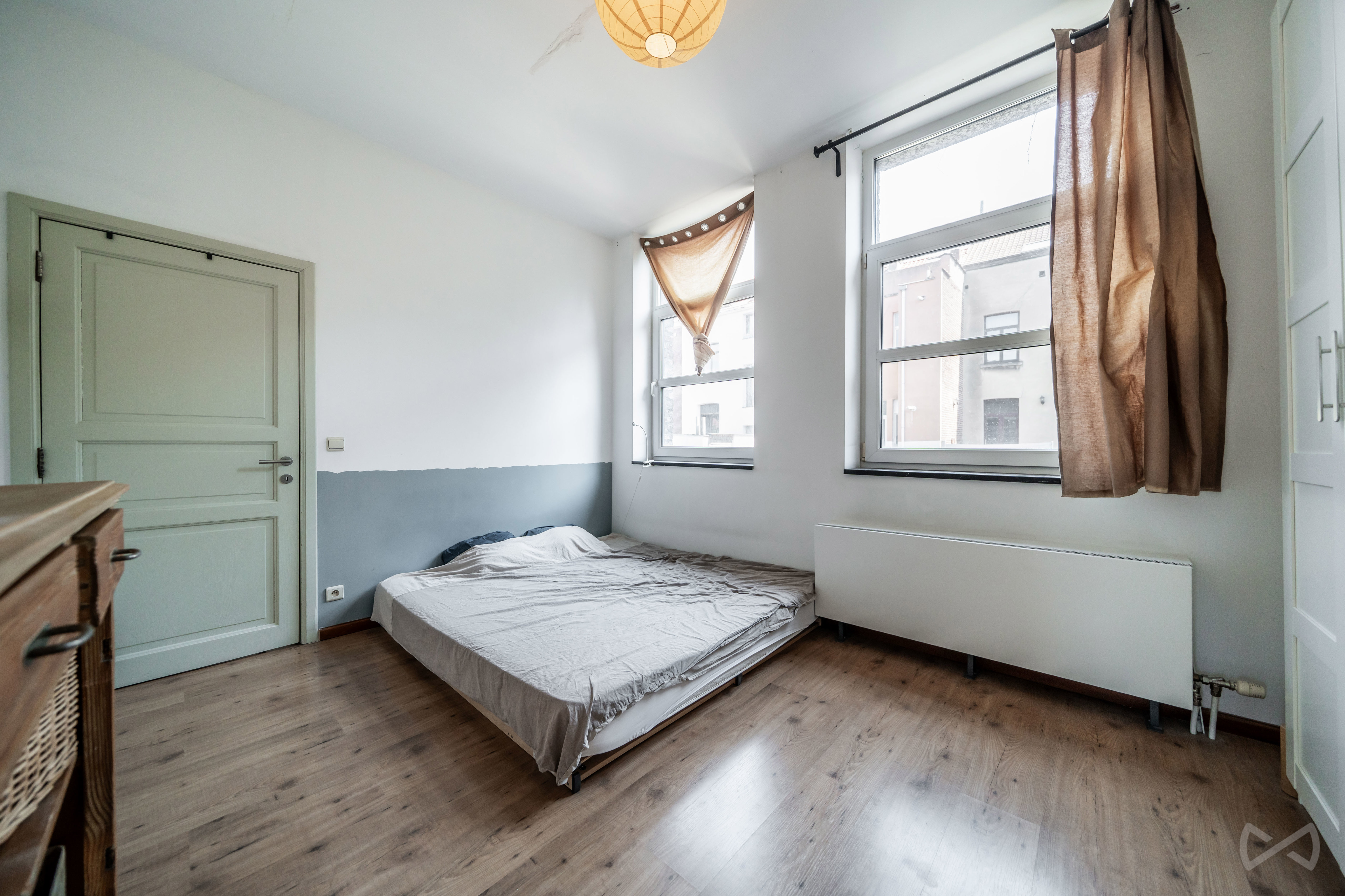 Picture 1 of 4 for House with seven bedrooms in Schaerbeek