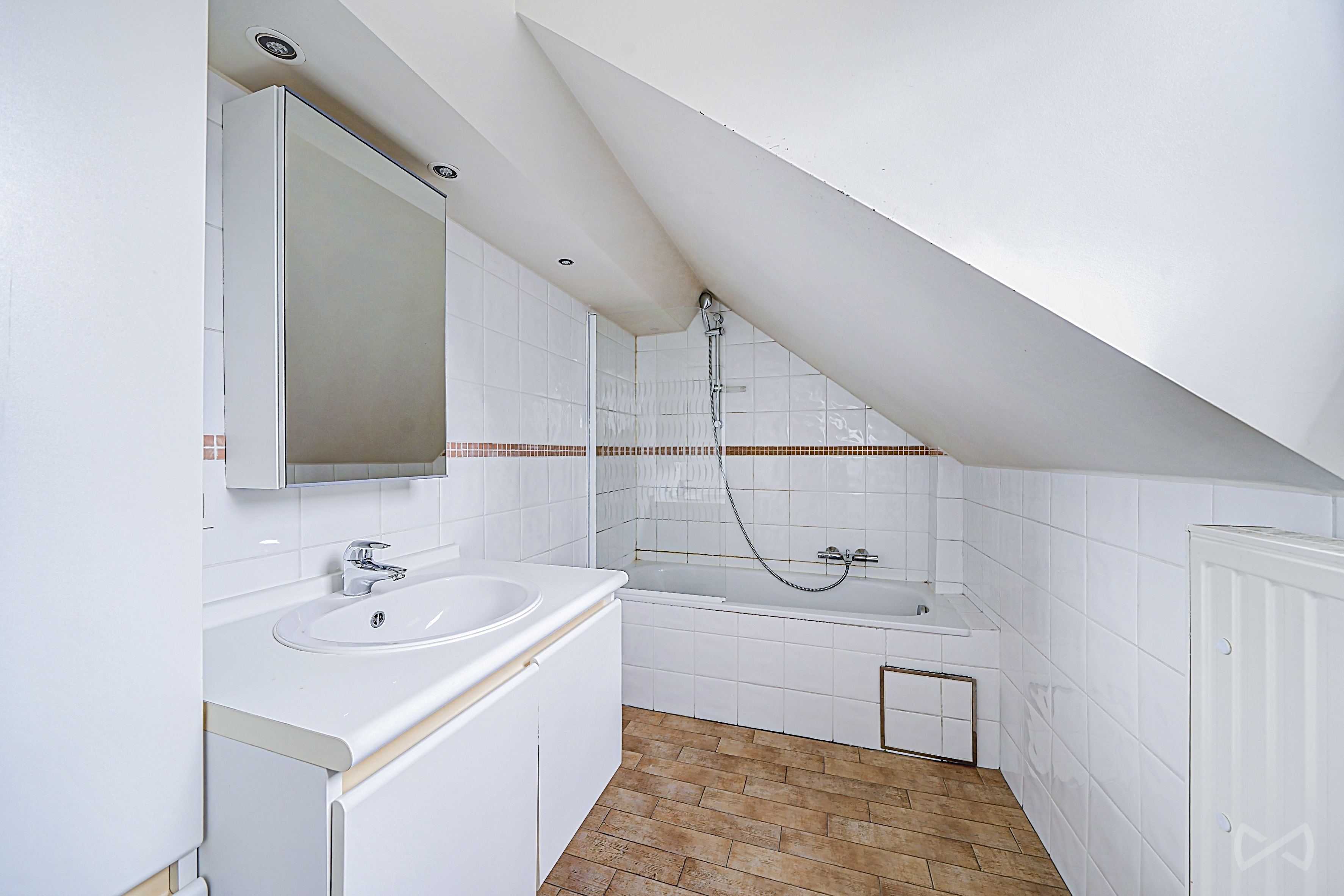 Picture 4 of 4 for Apartment block with four bedrooms in Uccle