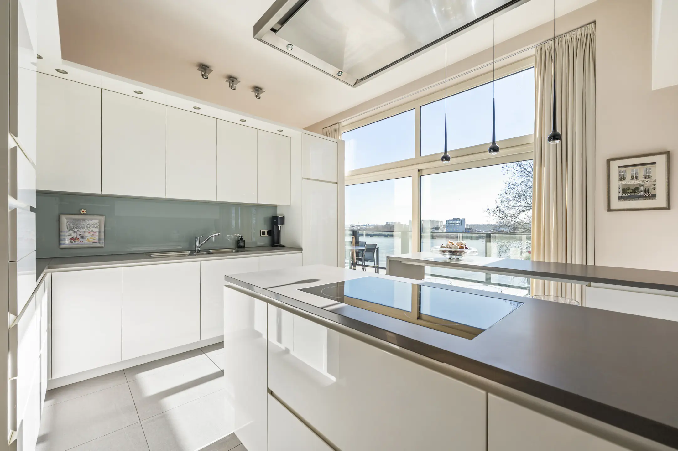 Picture 2 of 4 for Penthouse with three bedrooms in Zwijndrecht Burcht