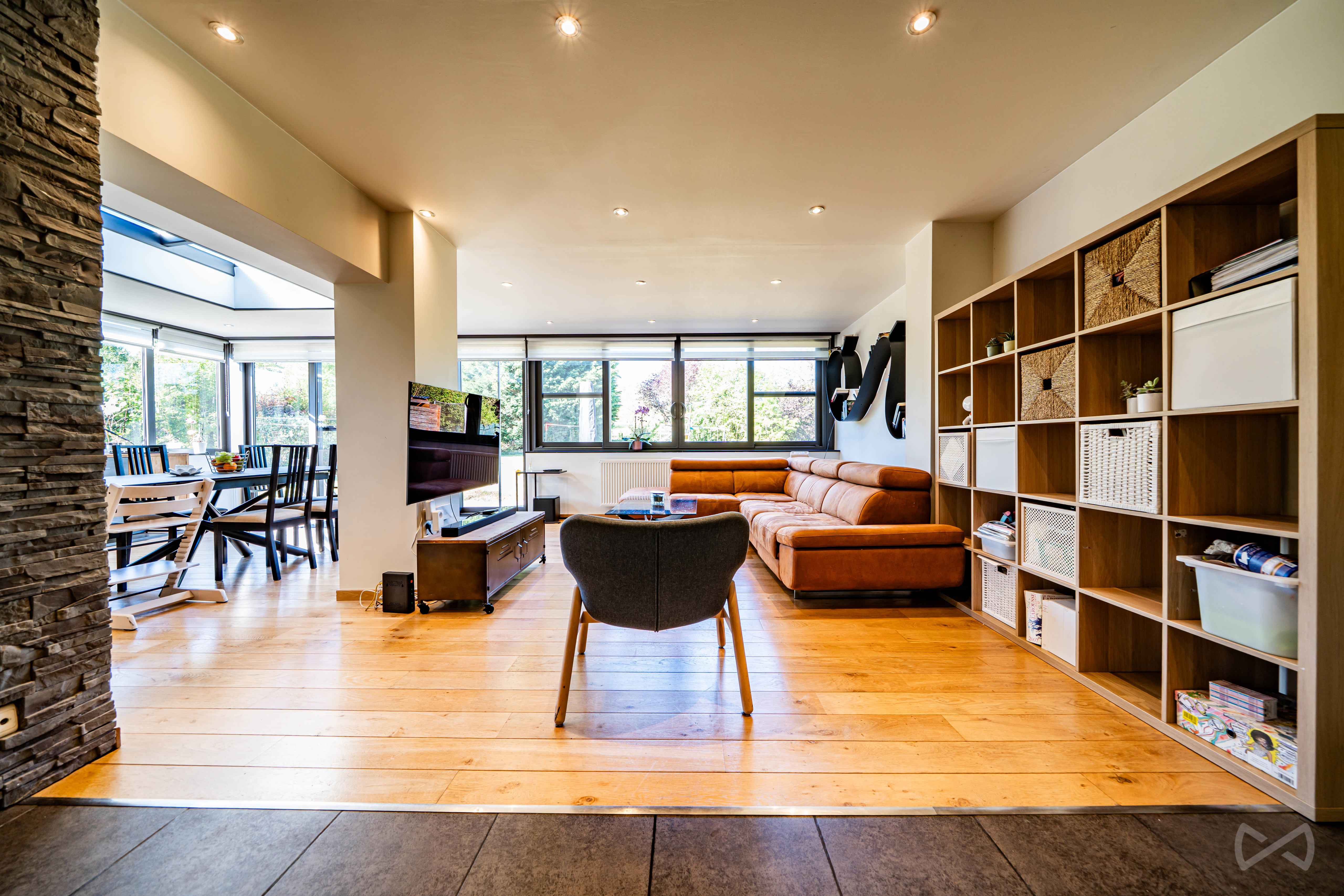 Photo 1 sur 4 pour Maison de cinq chambres à Montigny-le-Tilleul