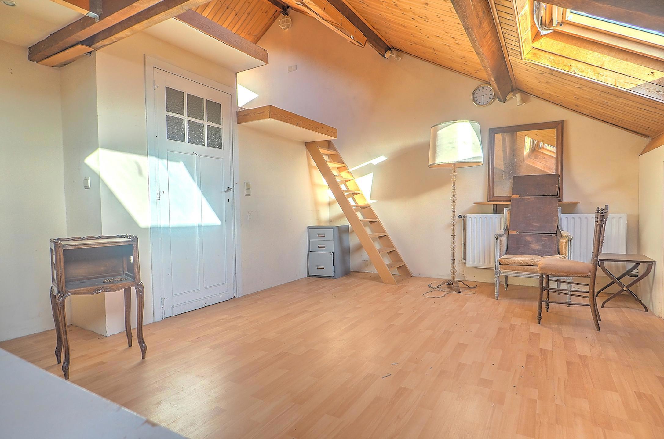 Picture 4 of 4 for House with five bedrooms in Waterloo