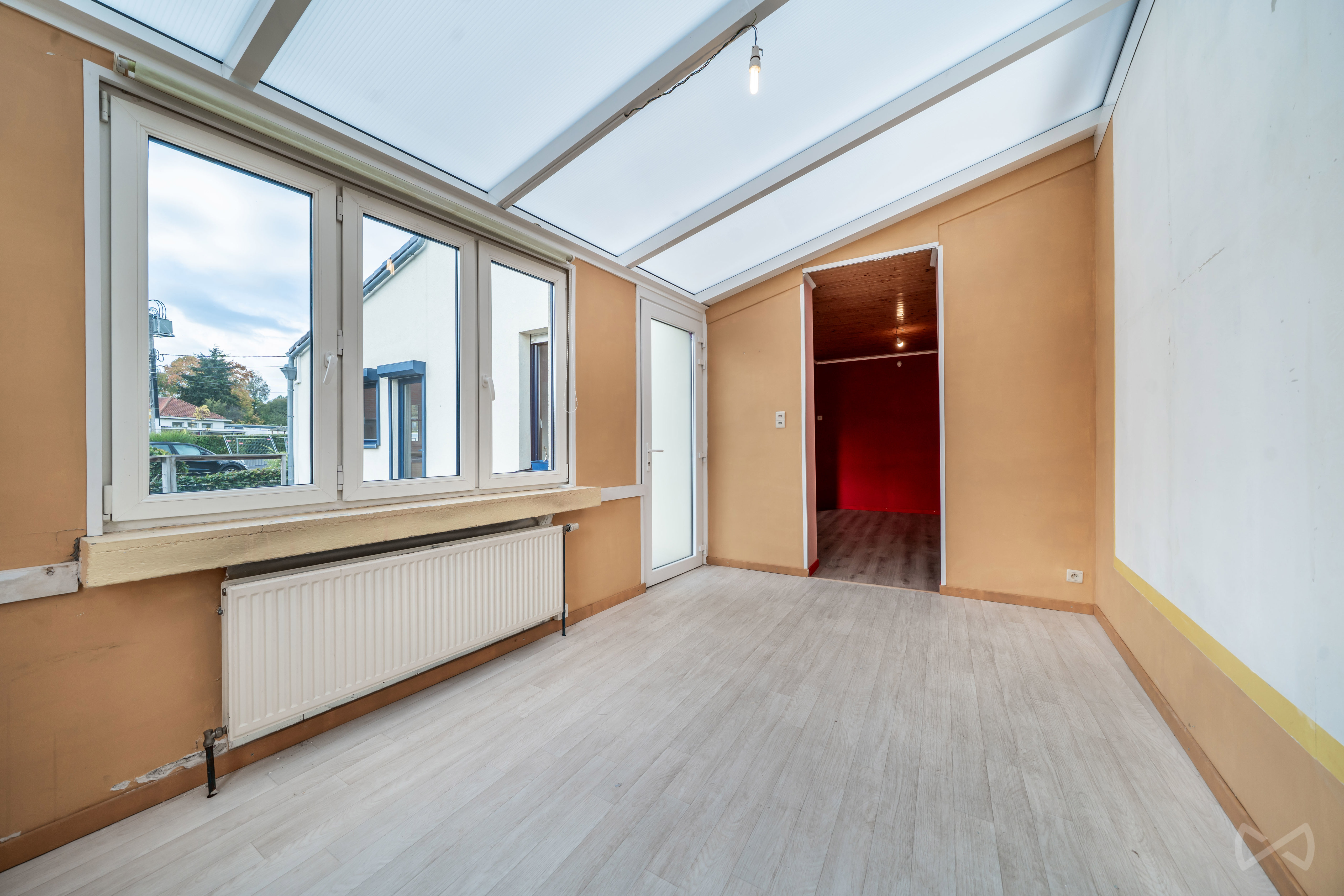 Picture 2 of 4 for House with five bedrooms in Court-saint-Étienne