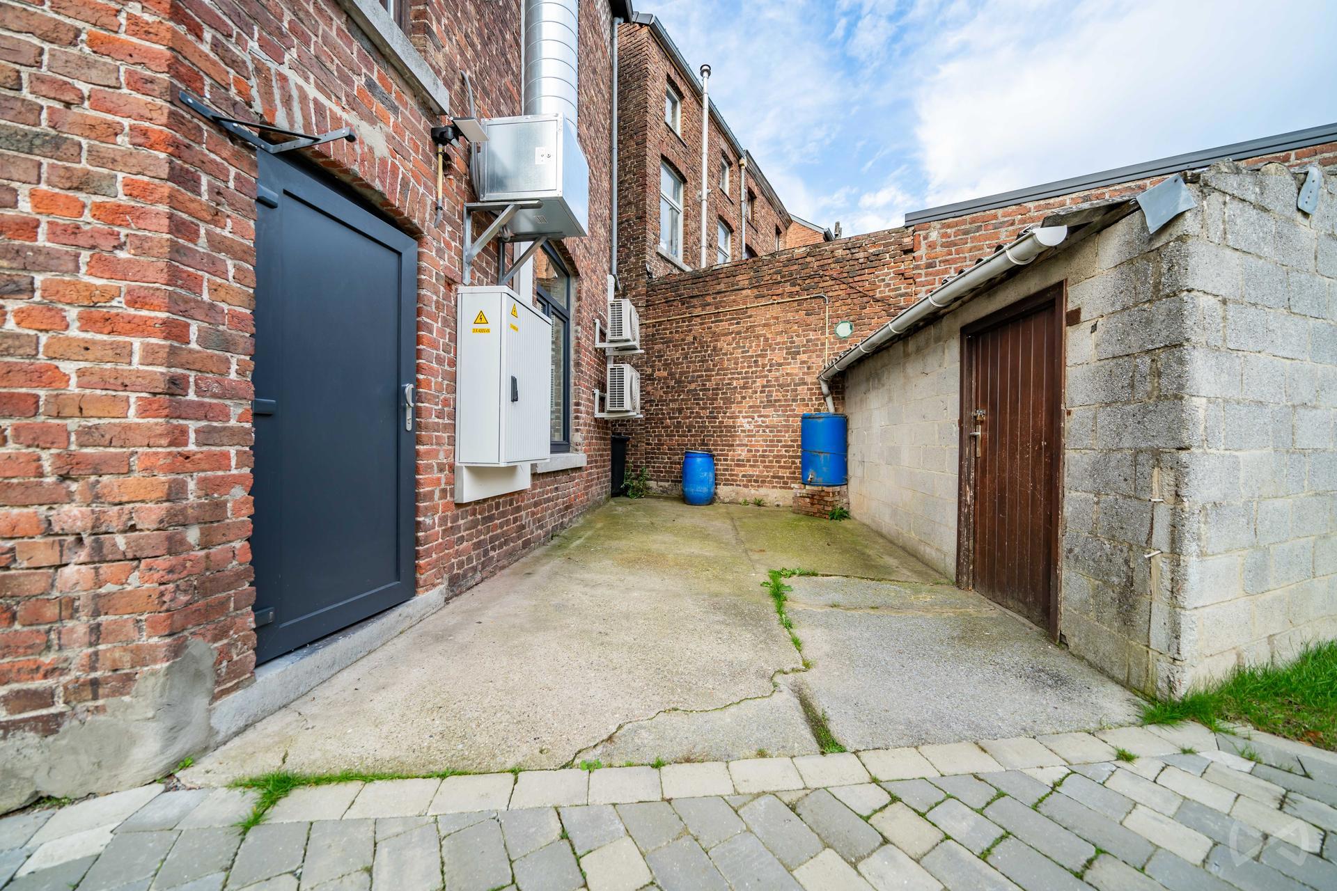 Photo 3 sur 4 pour Immeuble mixte de deux chambres à Hannut