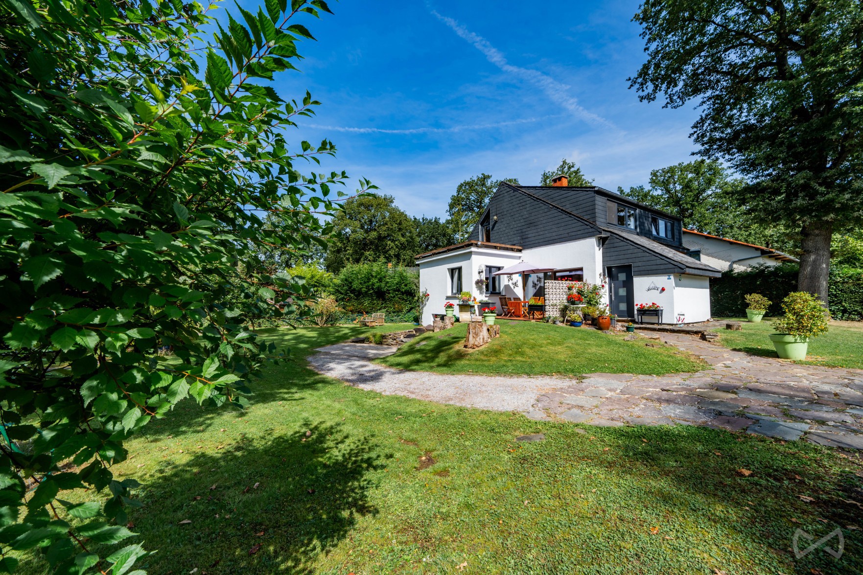 Foto 1 van 4 van Villa met drie slaapkamers in Montigny-le-Tilleul