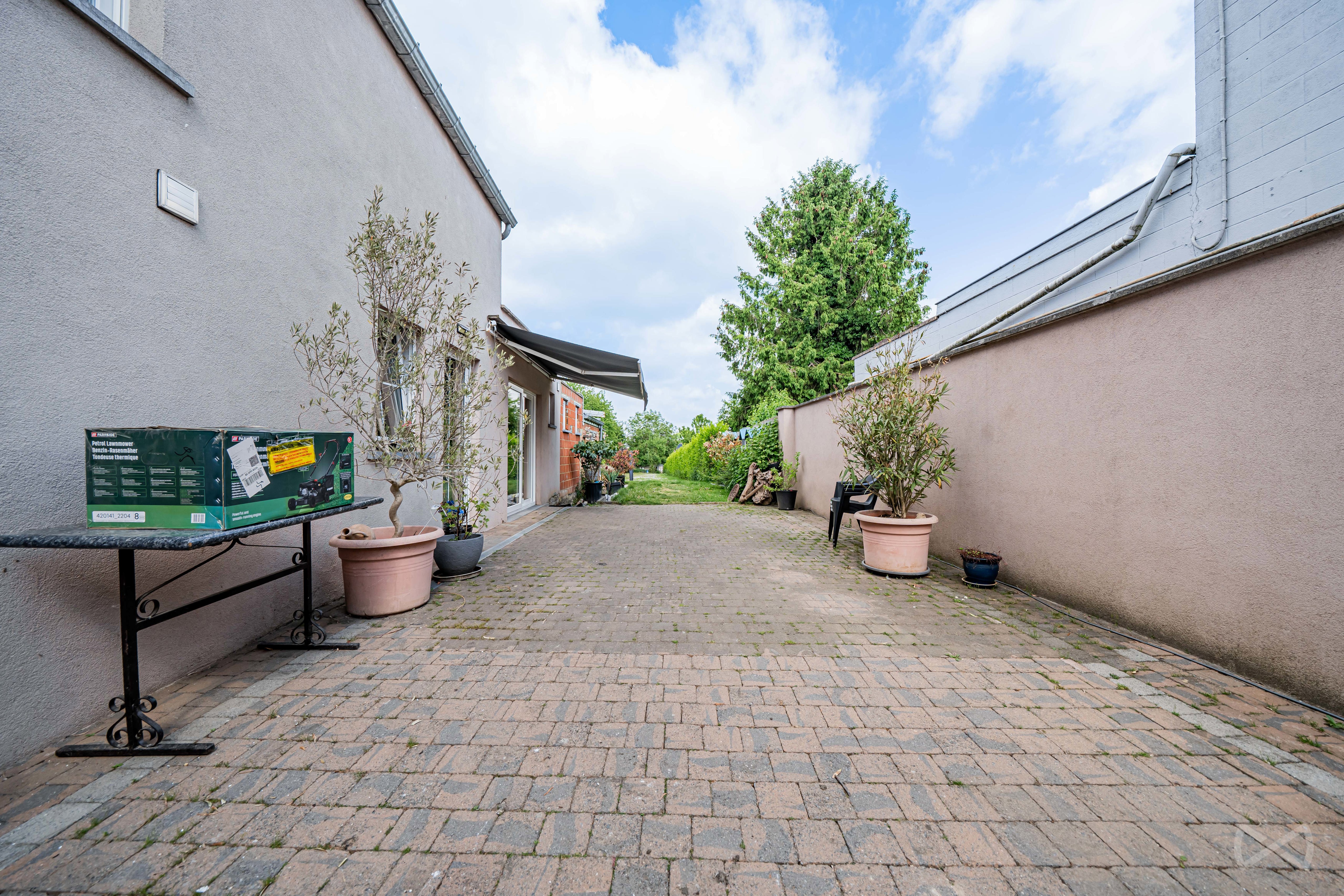 Picture 2 of 4 for House with six bedrooms in ChÂtelet