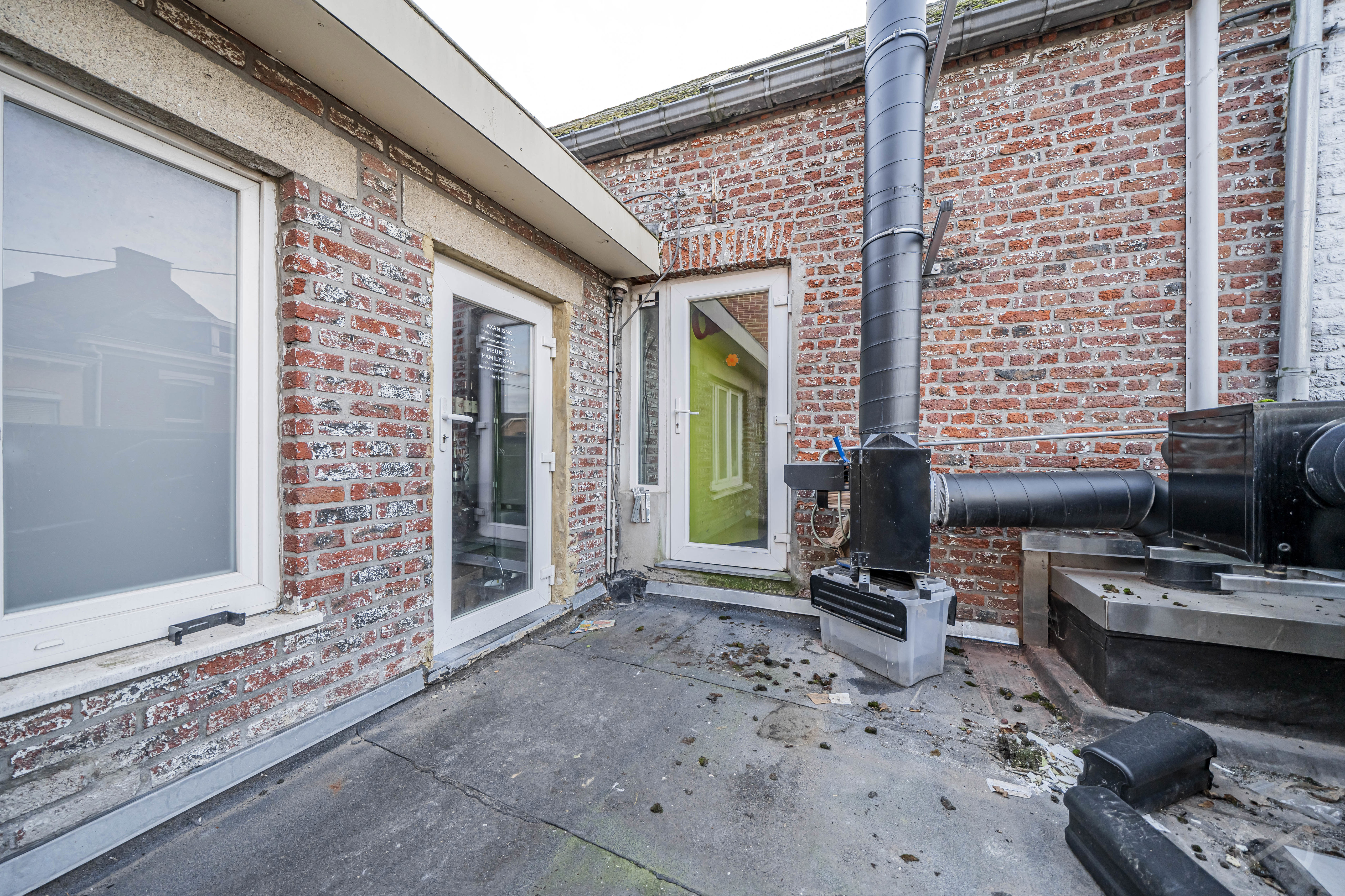Picture 1 of 4 for Multi-purpose building with two bedrooms in Hannut