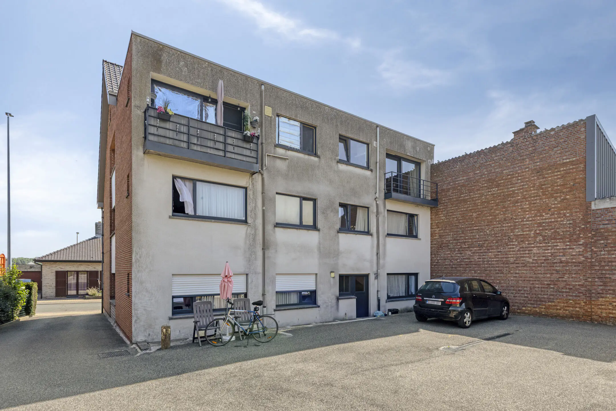 Foto 1 van 3 van Gelijkvloerse verdieping met één slaapkamer in Denderleeuw