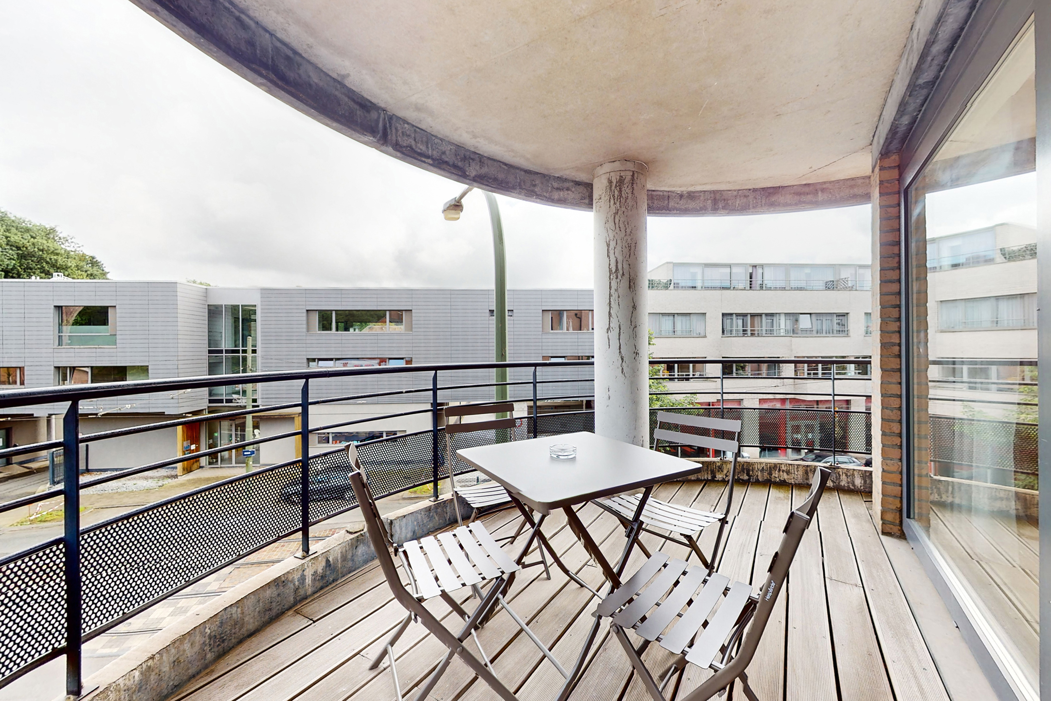 Picture 1 of 4 for Flat with five bedrooms in Uccle