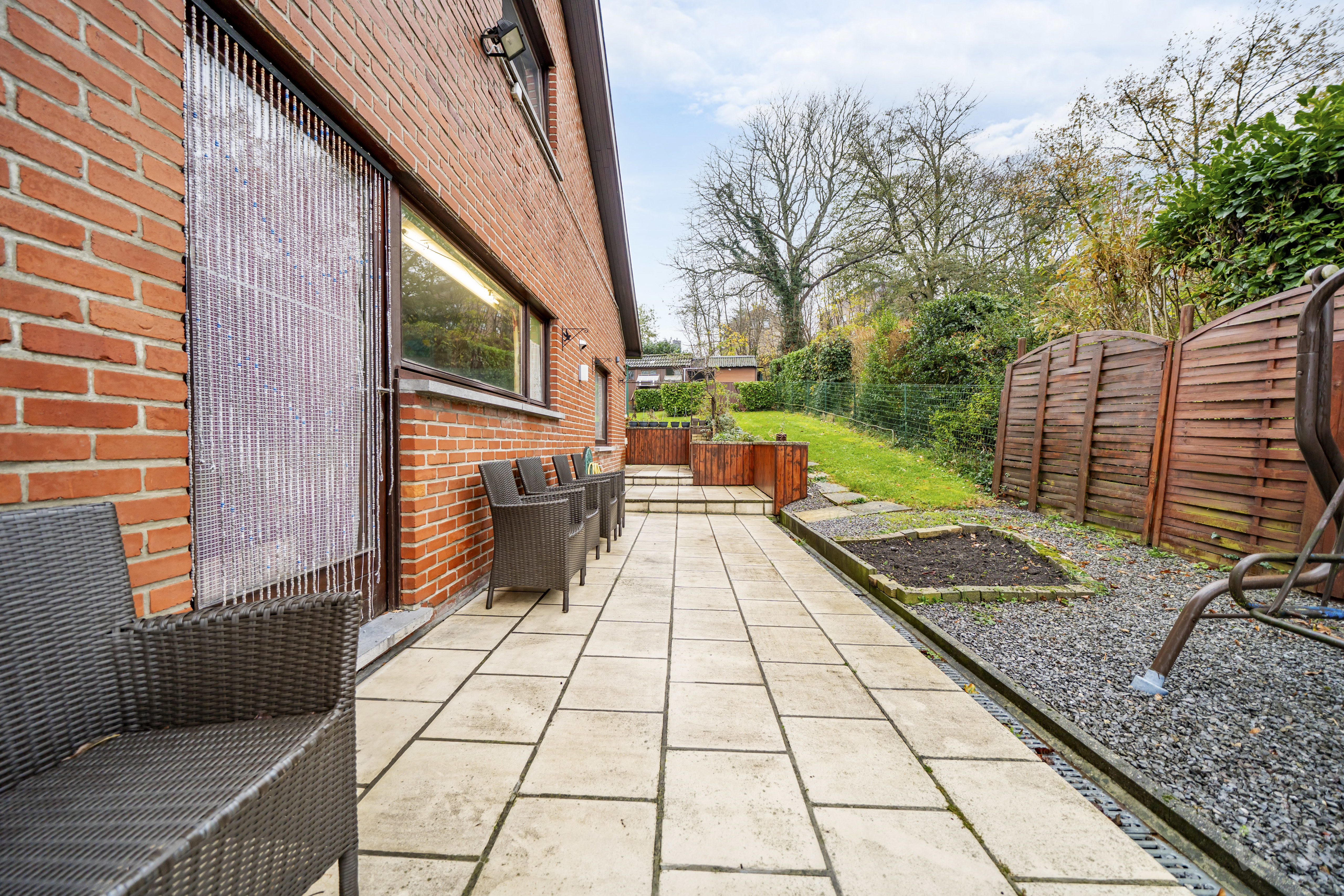 Photo 1 sur 4 pour Villa de quatre chambres à Huy