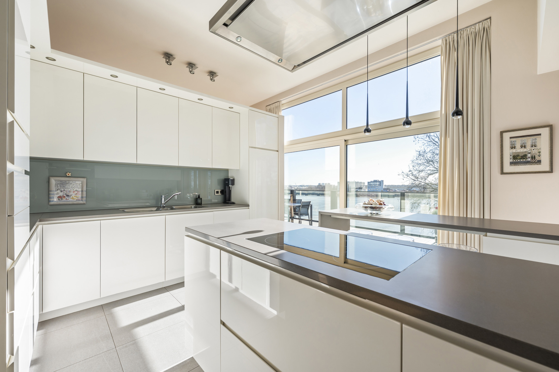 Picture 2 of 4 for Penthouse with three bedrooms in Zwijndrecht Burcht