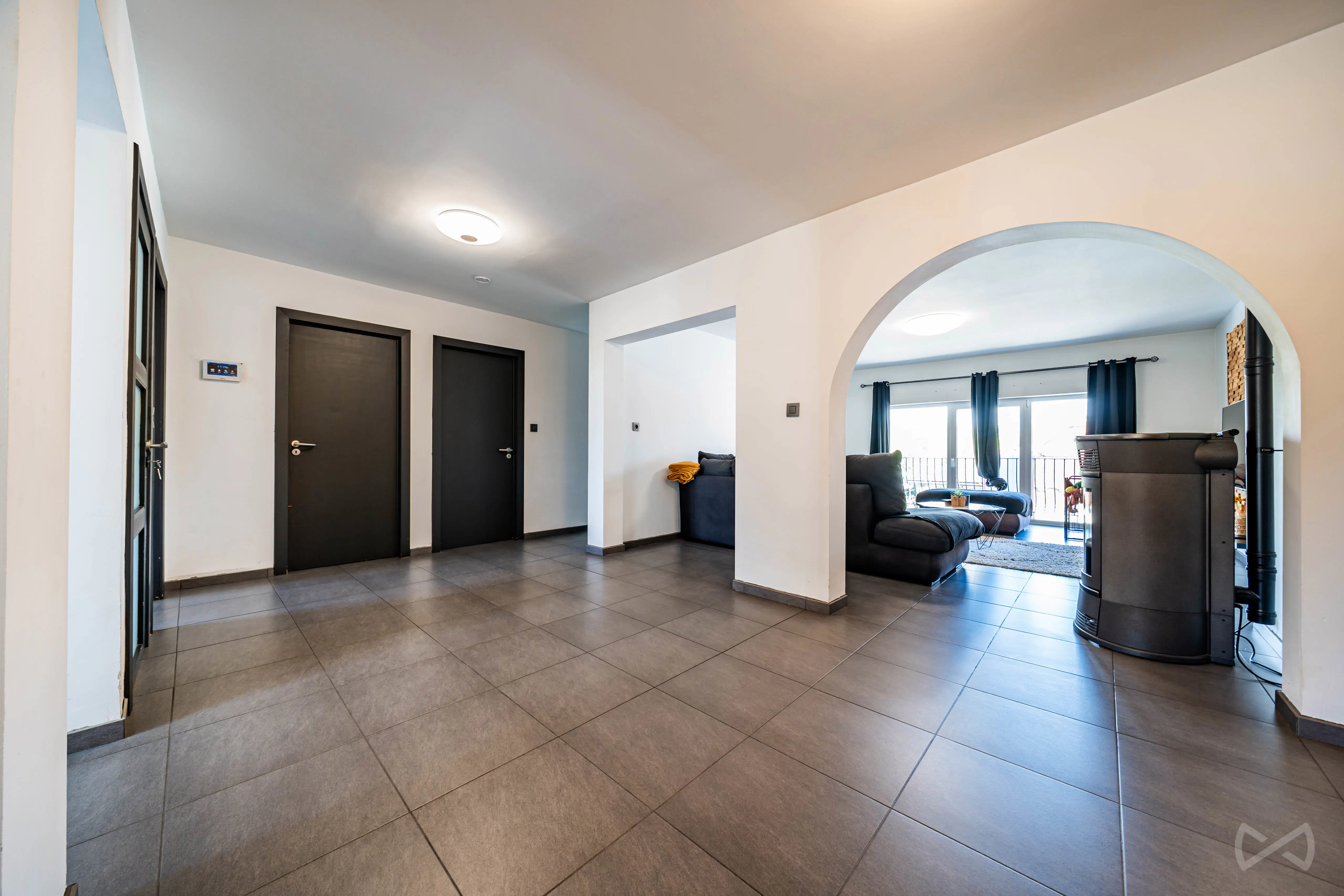 Photo 2 sur 4 pour Immeuble mixte de cinq chambres à Tertre