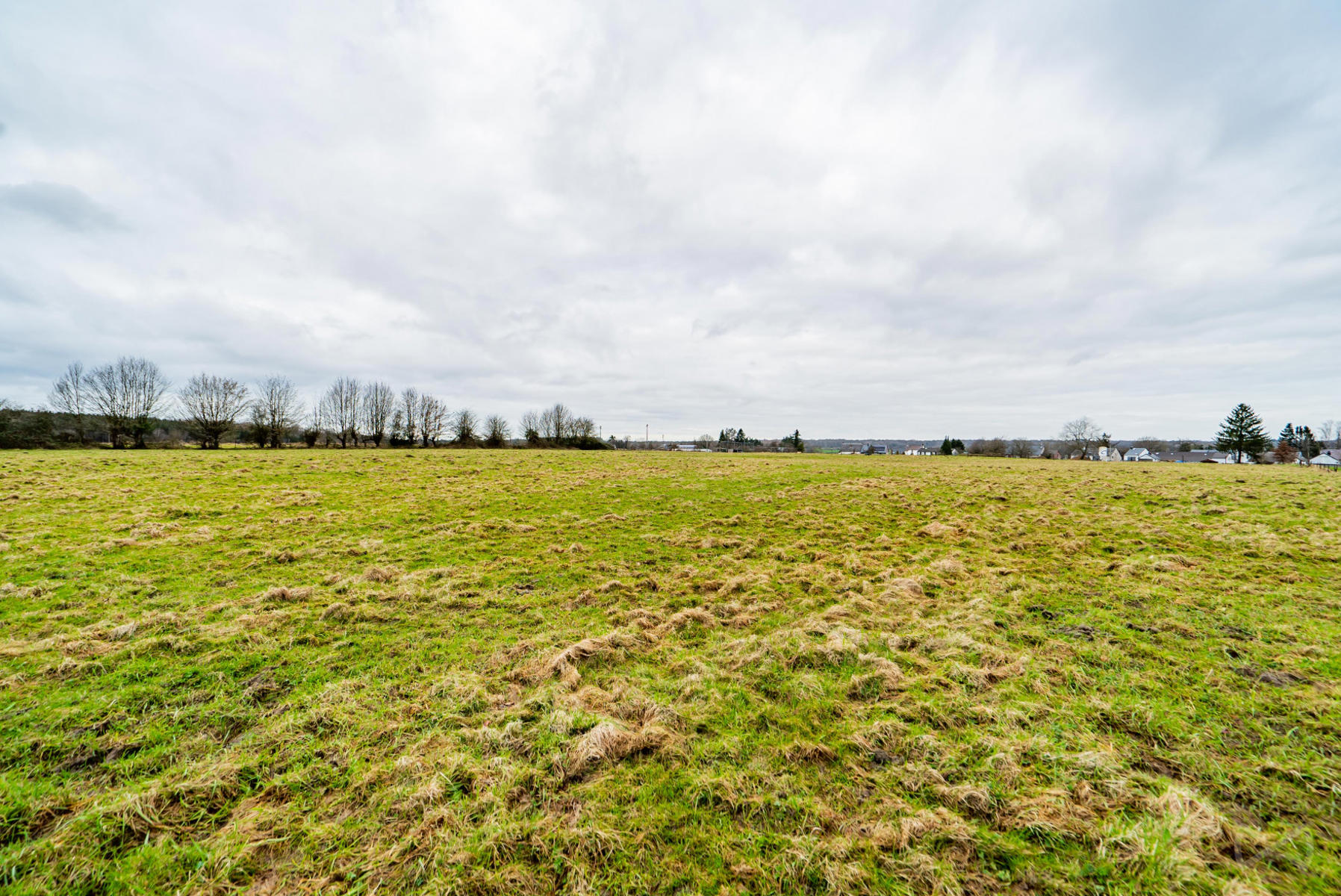 Picture 2 of 4 for Ground in Macquenoise