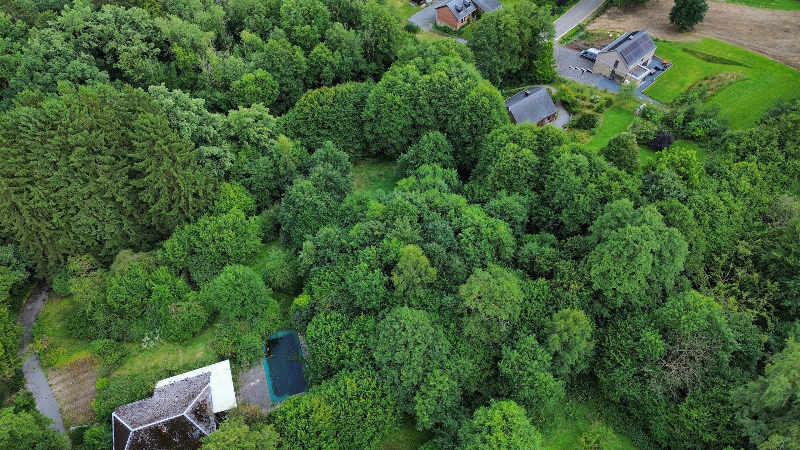 Foto 3 van 3 van Bouwgrond in Stoumont