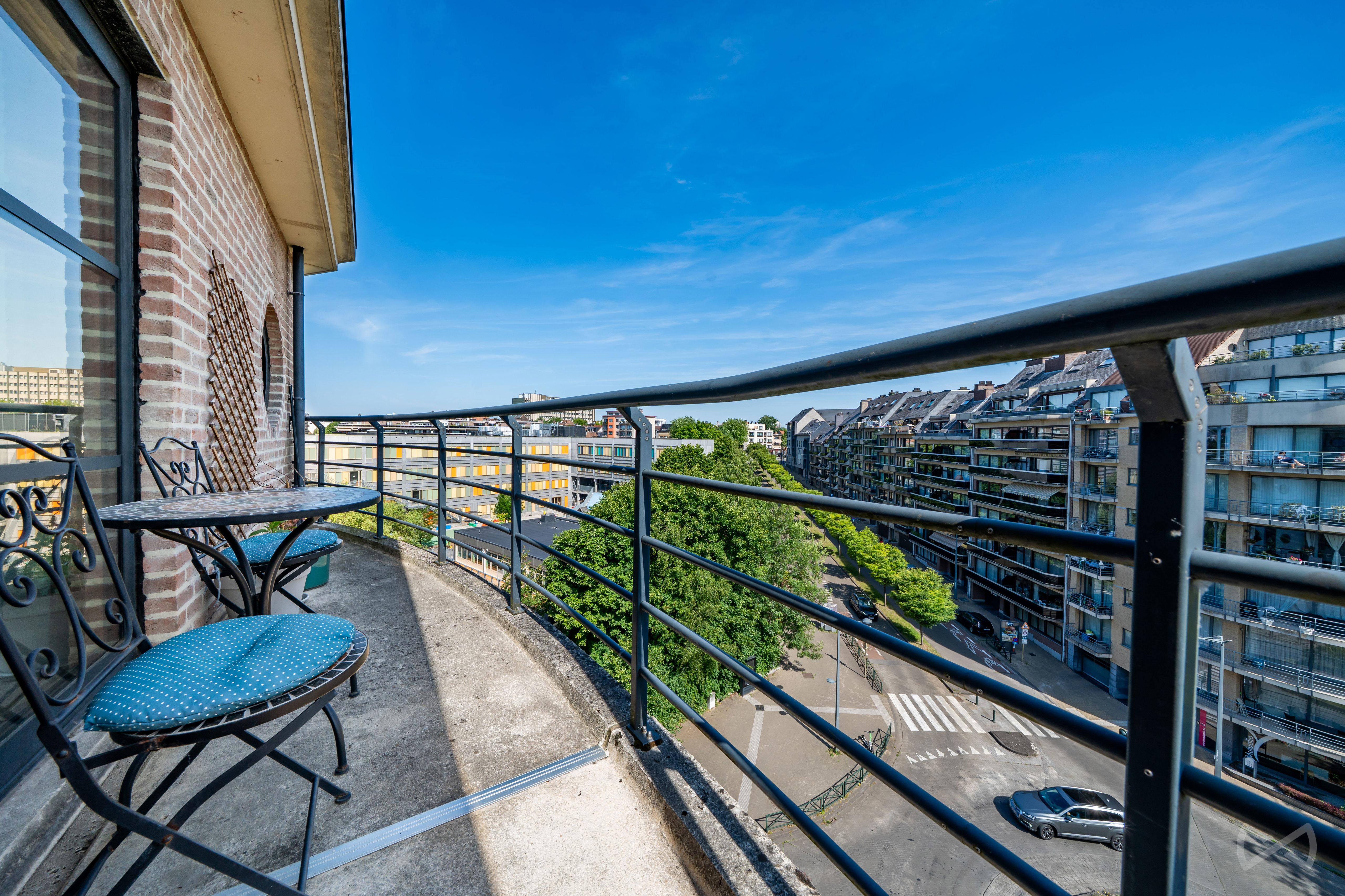 Picture 2 of 3 for Penthouse with two bedrooms in Koekelberg