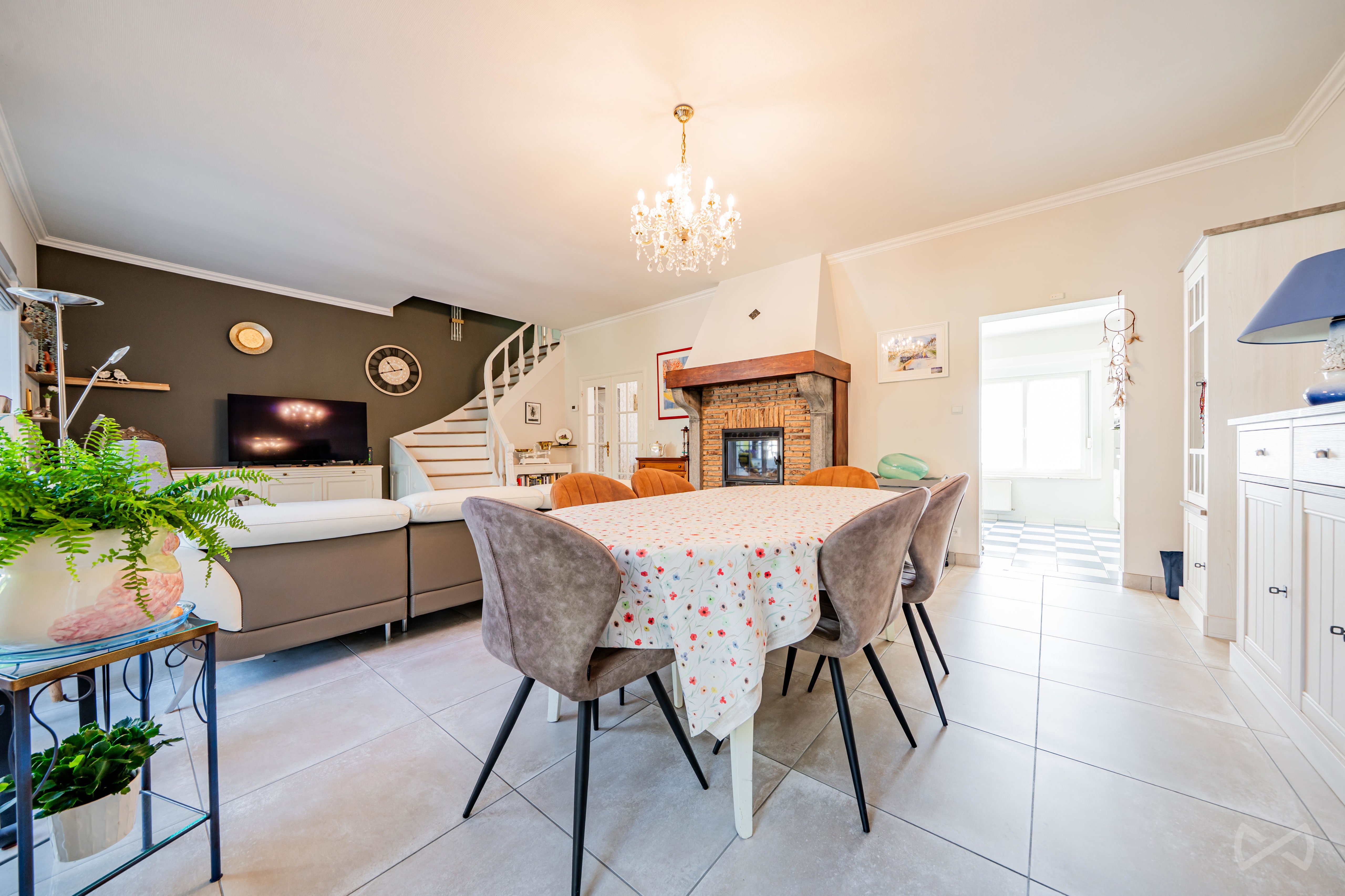 Picture 1 of 4 for Charming house with four bedrooms in Mons