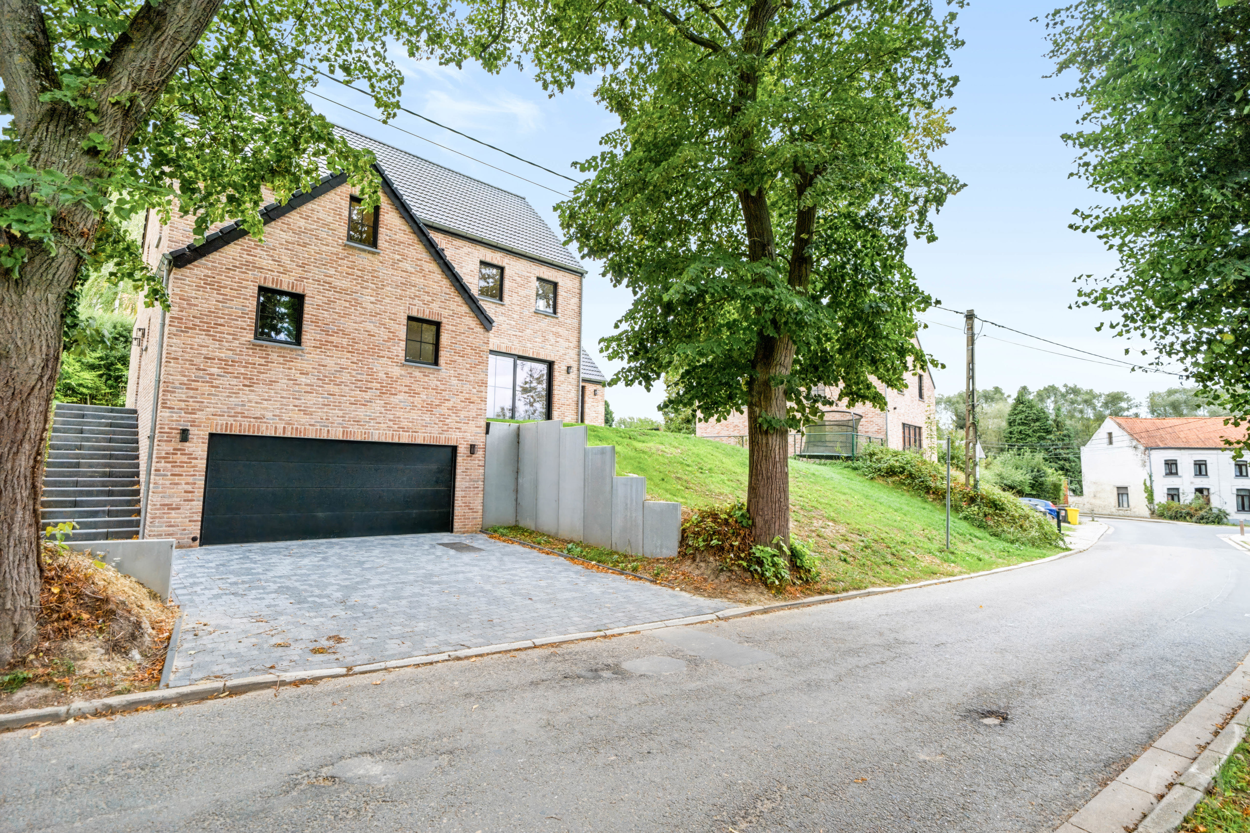 Picture 3 of 3 for Villa with five bedrooms in Grez-doiceau