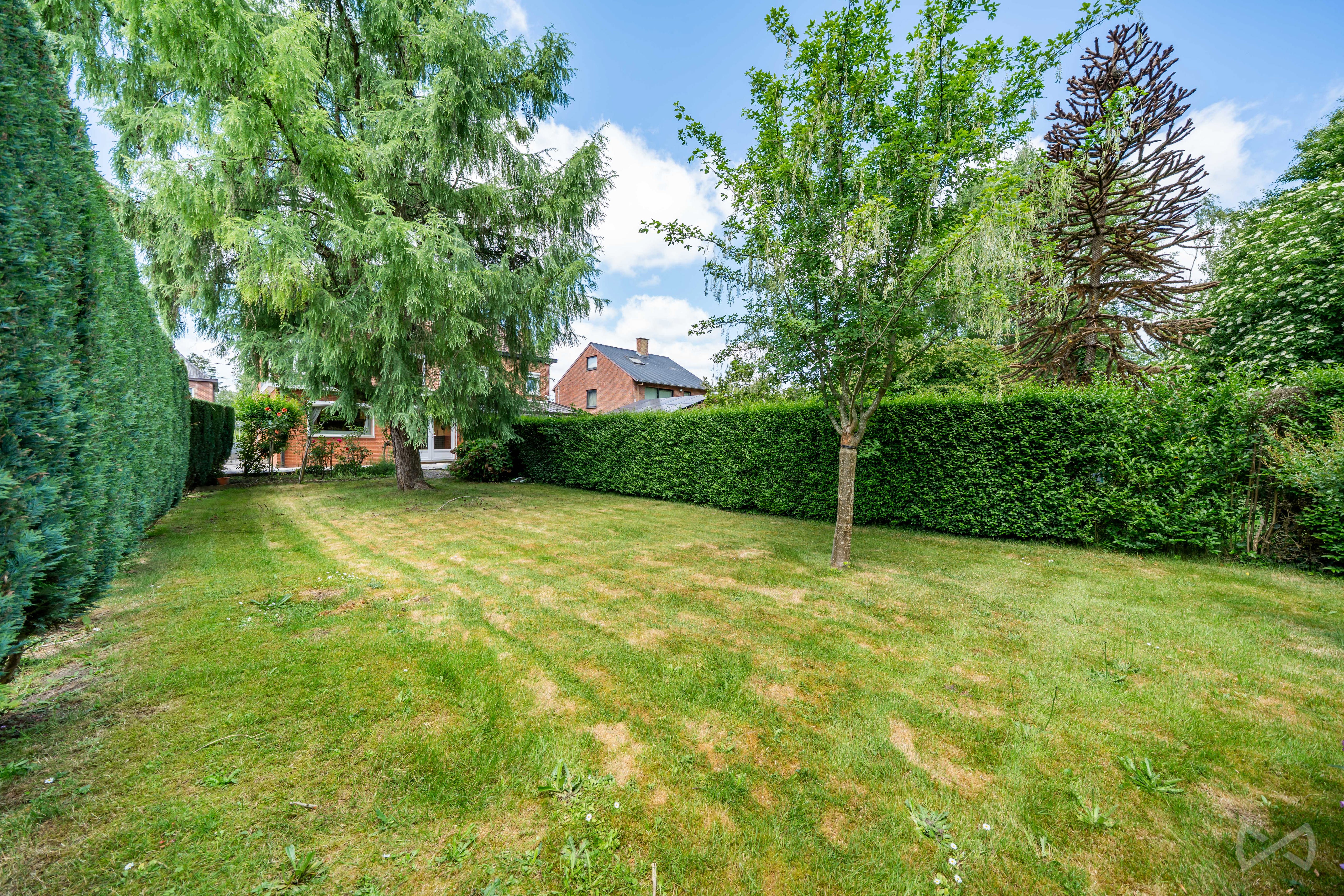 Photo 3 sur 4 pour Maison de trois chambres à Mont-sur-marchienne