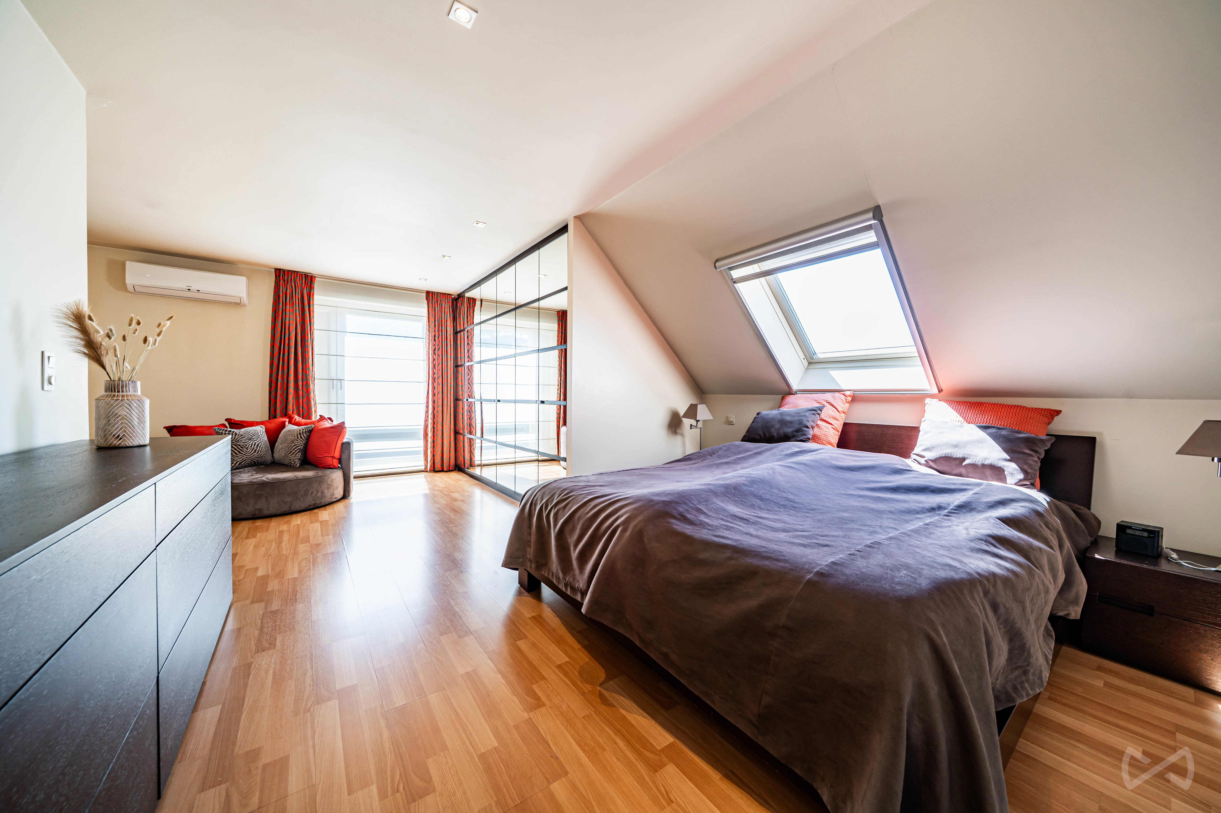 Picture 3 of 4 for Exceptional house with five bedrooms in Spy