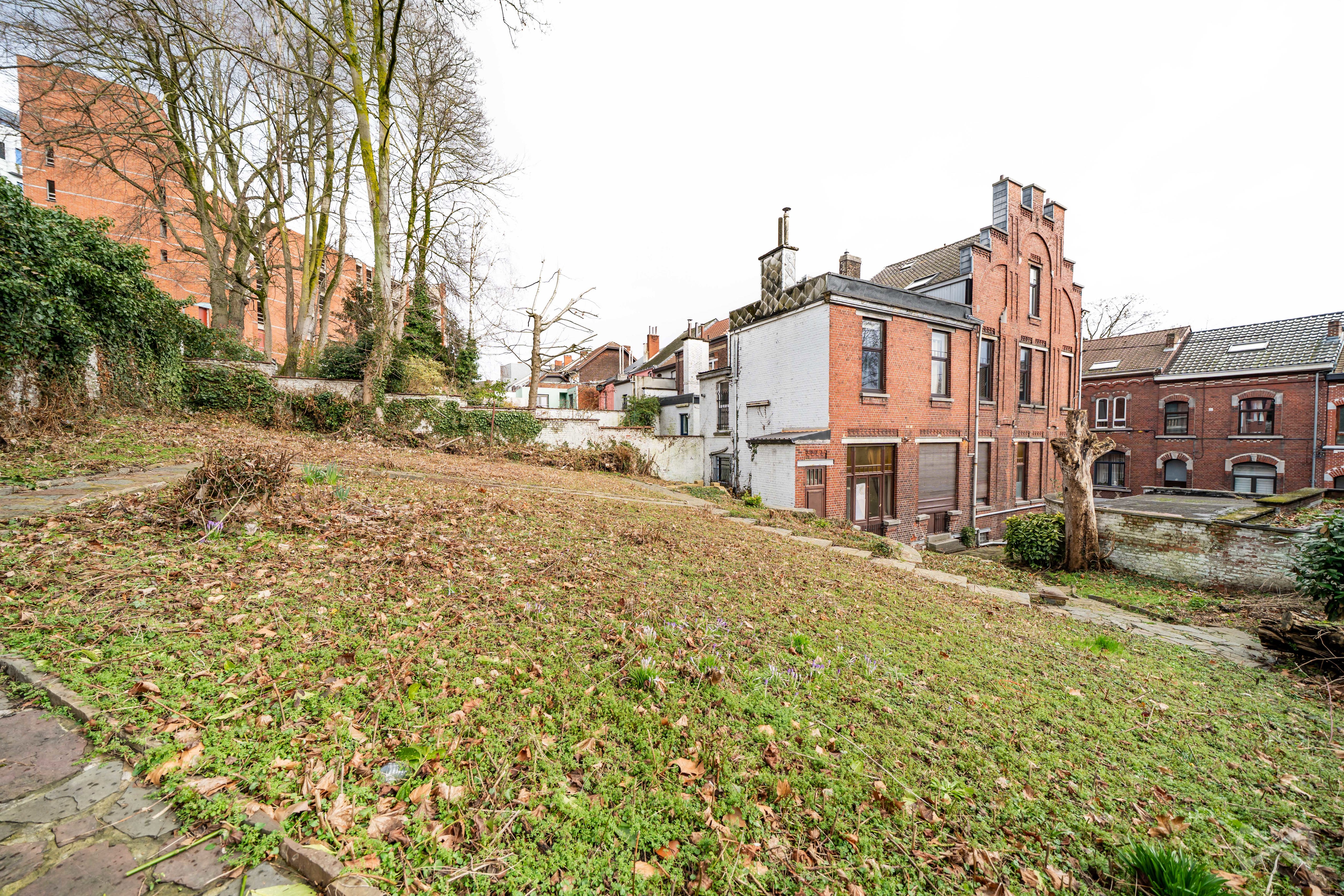 Photo 4 sur 4 pour Immeuble mixte de neuf chambres à Montignies-Sur-Sambre